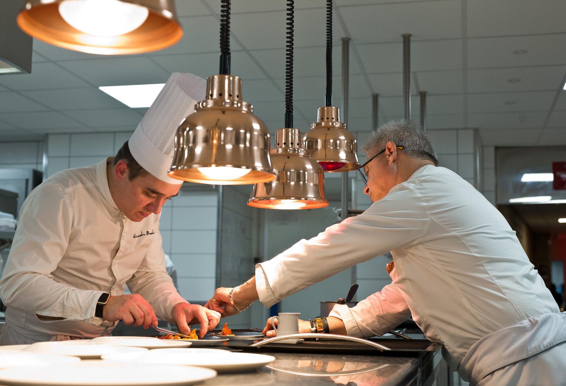 Savoir faire et respect des traditions culinaires au restaurant gastronomique La Côte Saint Jacques