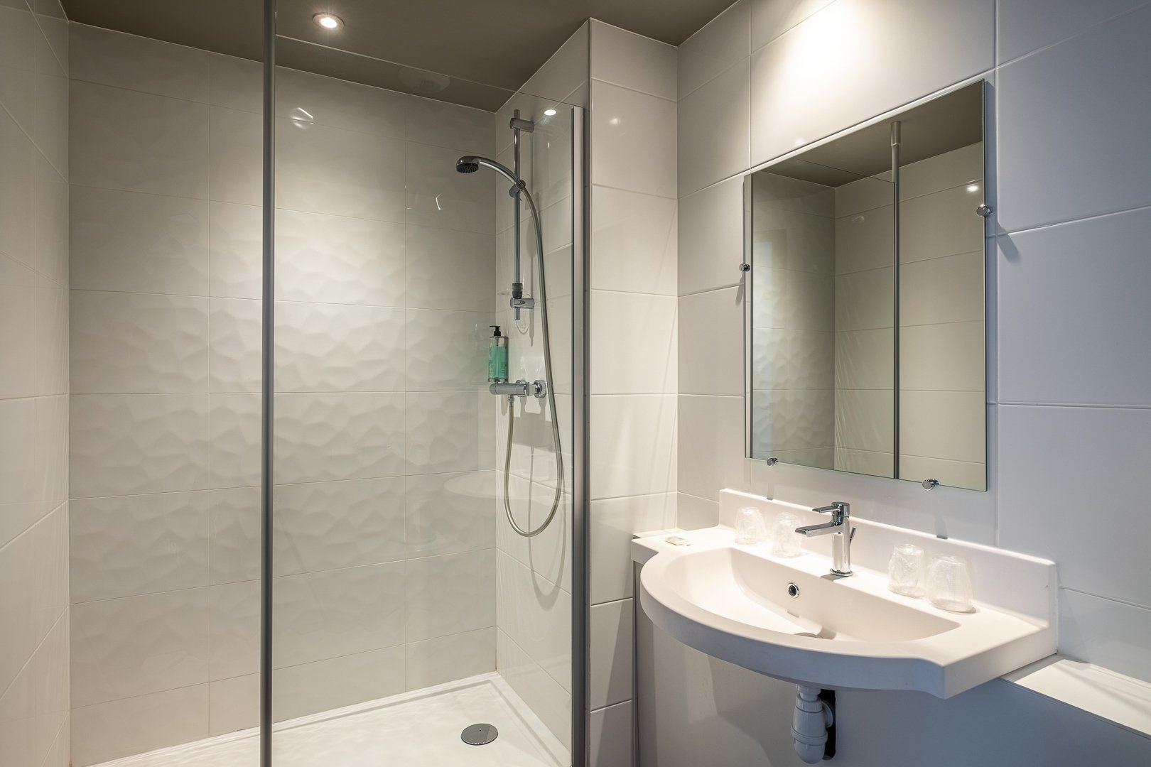 Break Hotel Vierzon | salle de bain