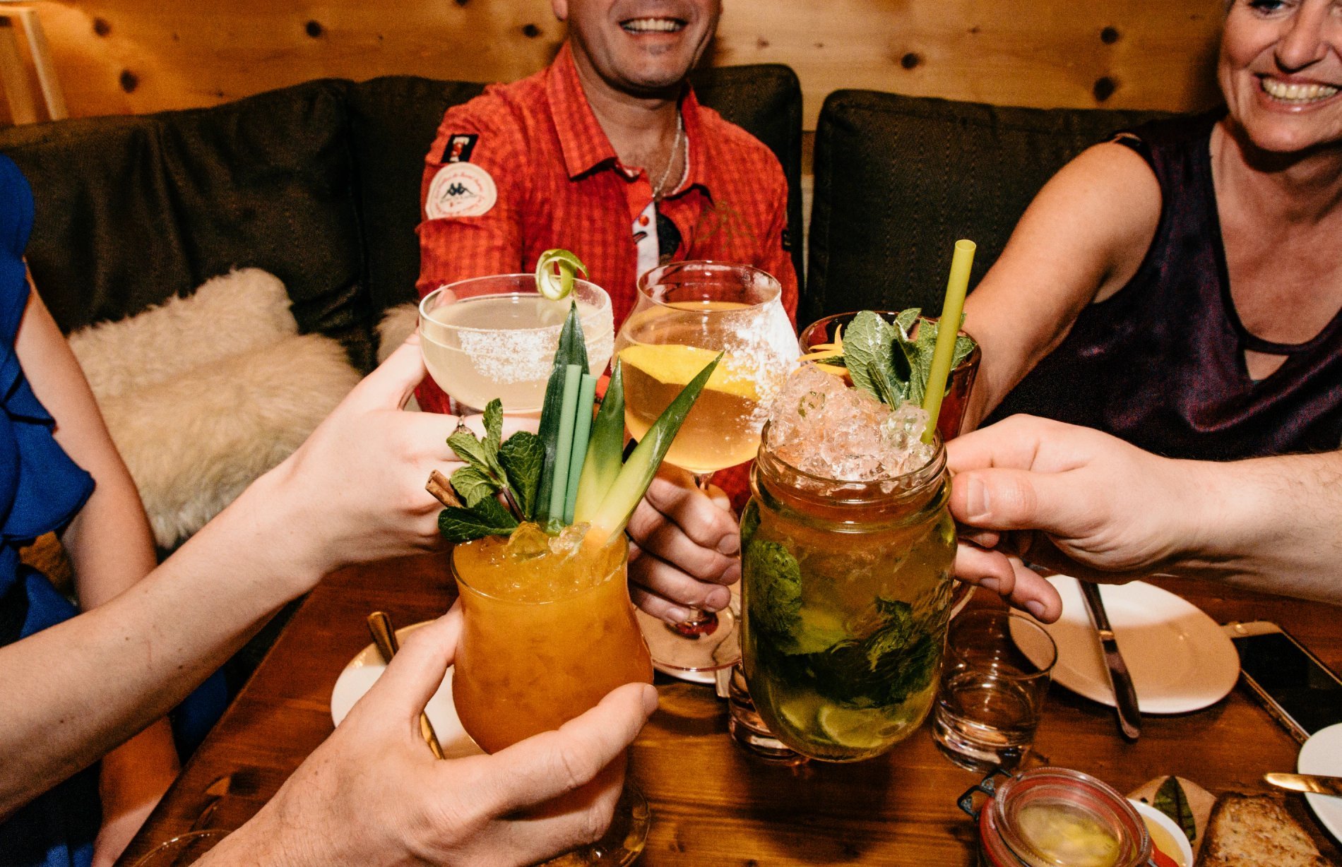 Aperitifs, cocktails, convivial evenings, mojito, festive moments, Le Dahu hotel