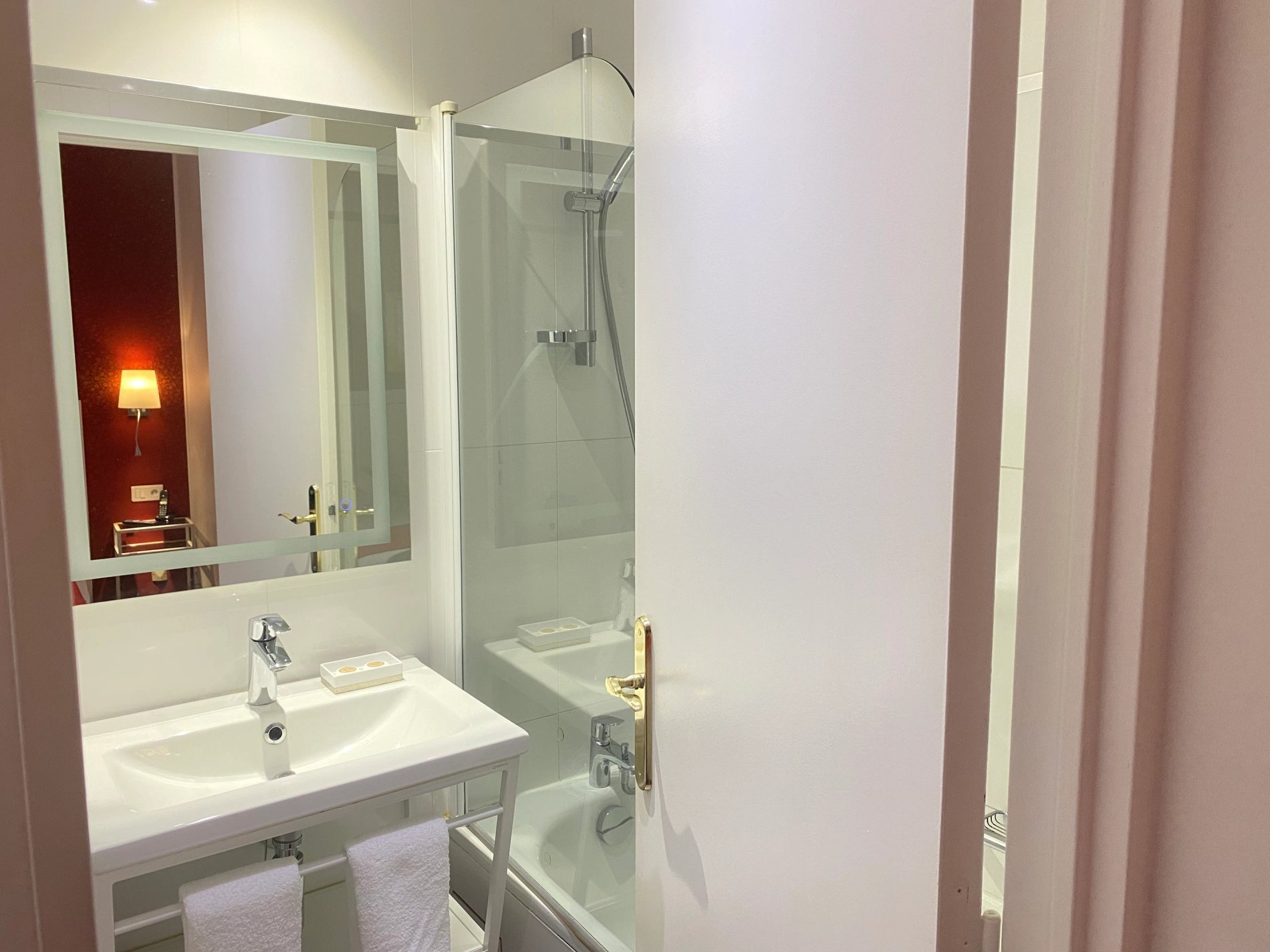 19b8a418-e673-4d9d-90ce-663029350666