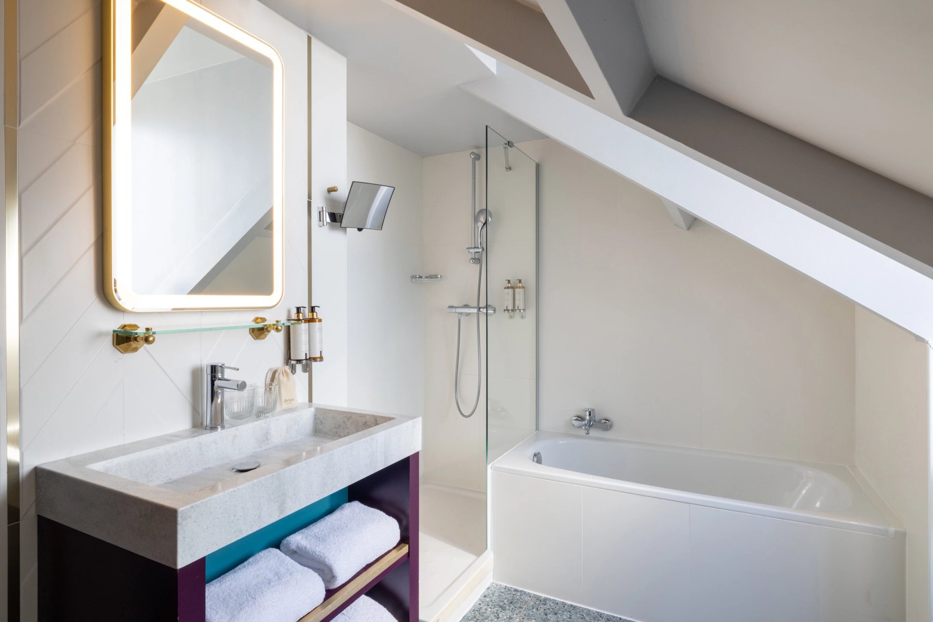Hotel Louvre Piémont Room Bathroom