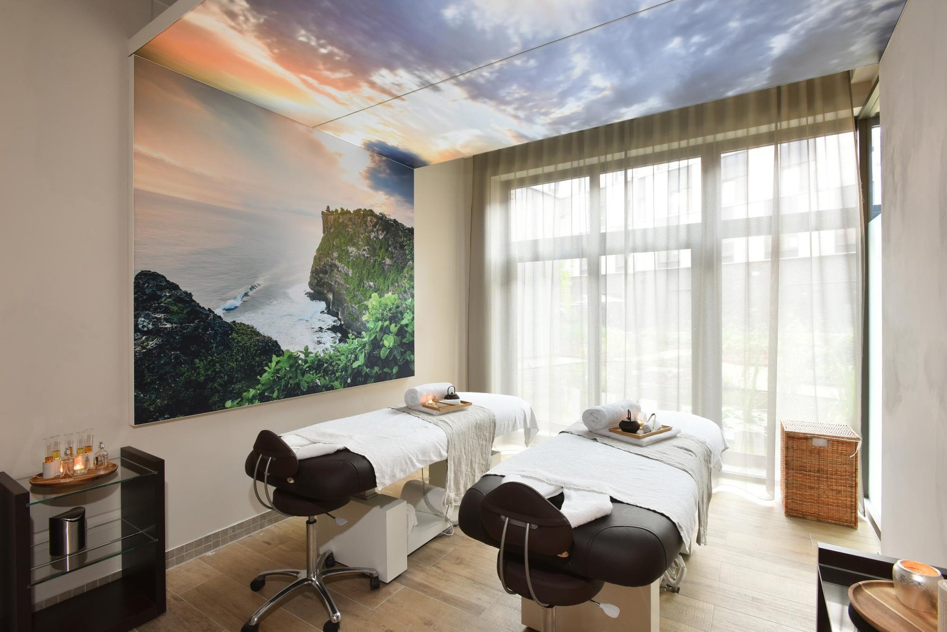 Duo massage in a spa in Belgium.