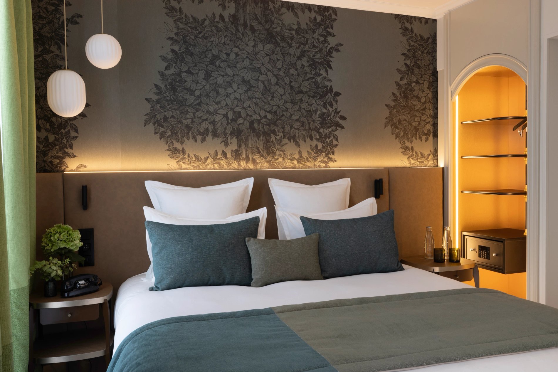 Hotel L'Ormaie Superior Balcony Room Closet