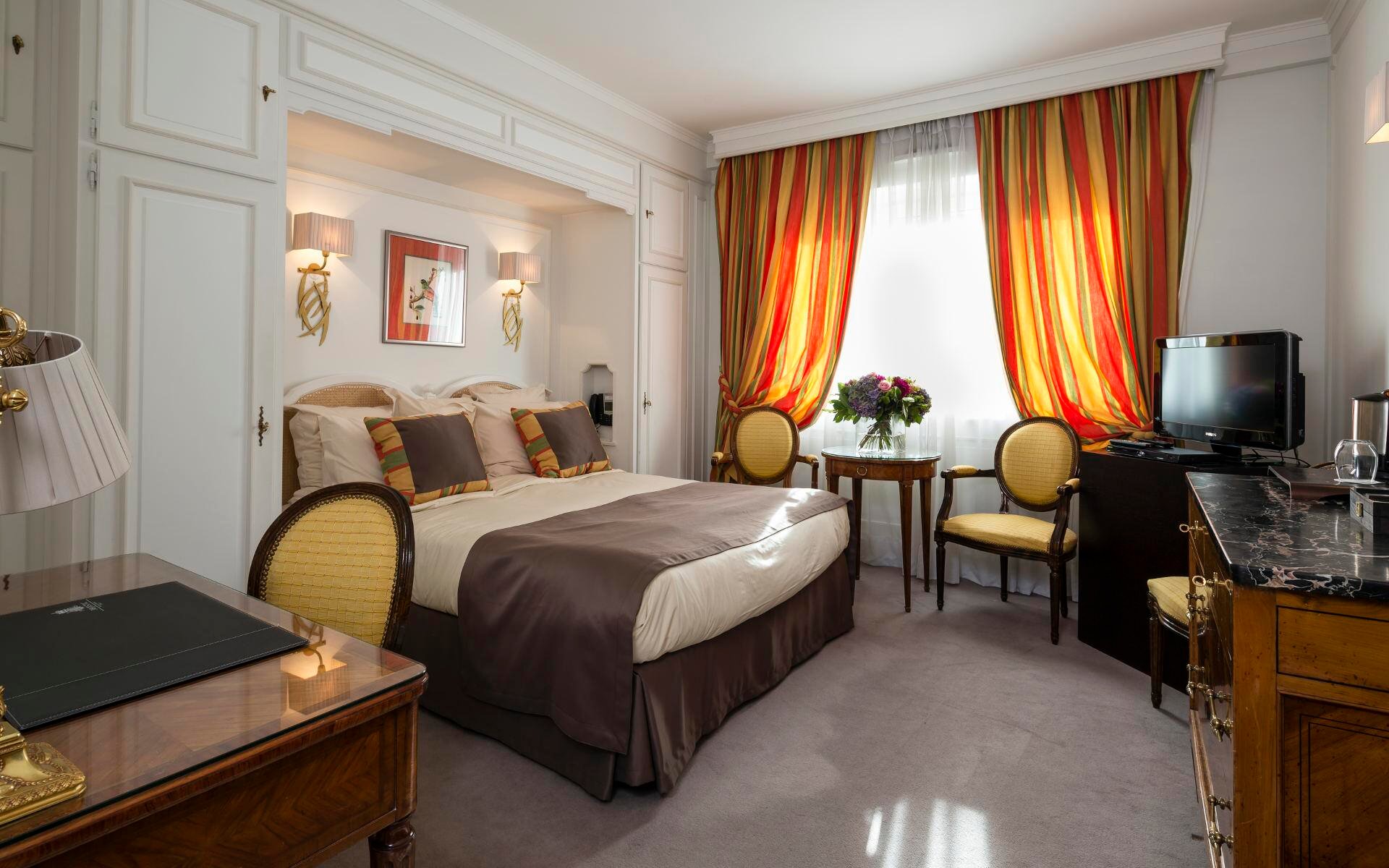 Grand Deluxe  Grand Hotel Majestic - Luxury 5 stars Hotel