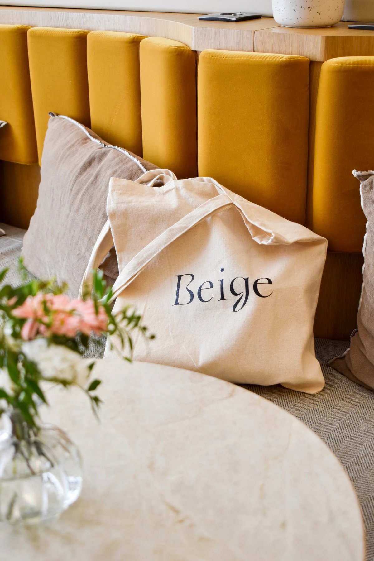 Room Directory Hôtel Beige, Hôtel Beige Tote bag