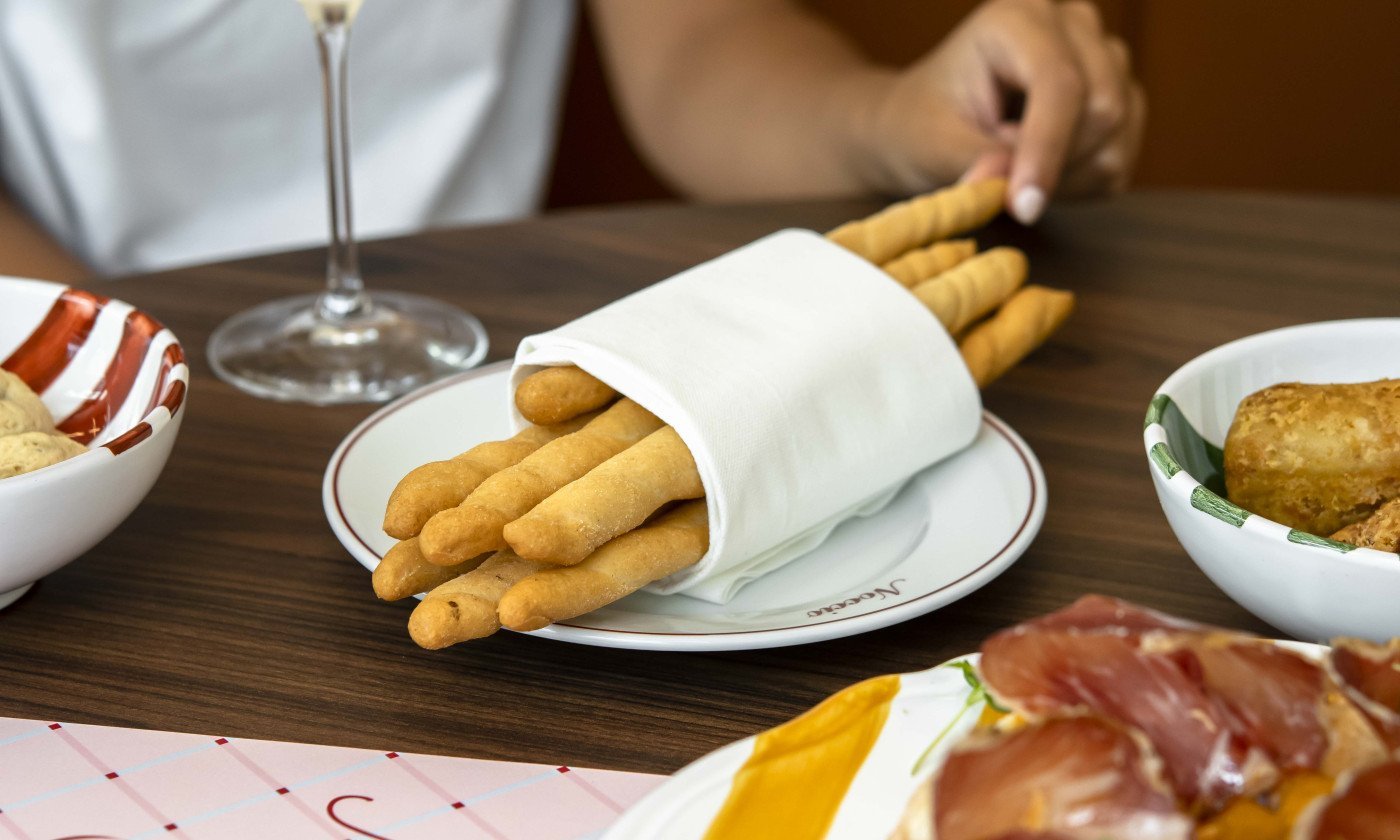 1b9f3cdf-a0b0-438a-9b86-91b44d1f4720