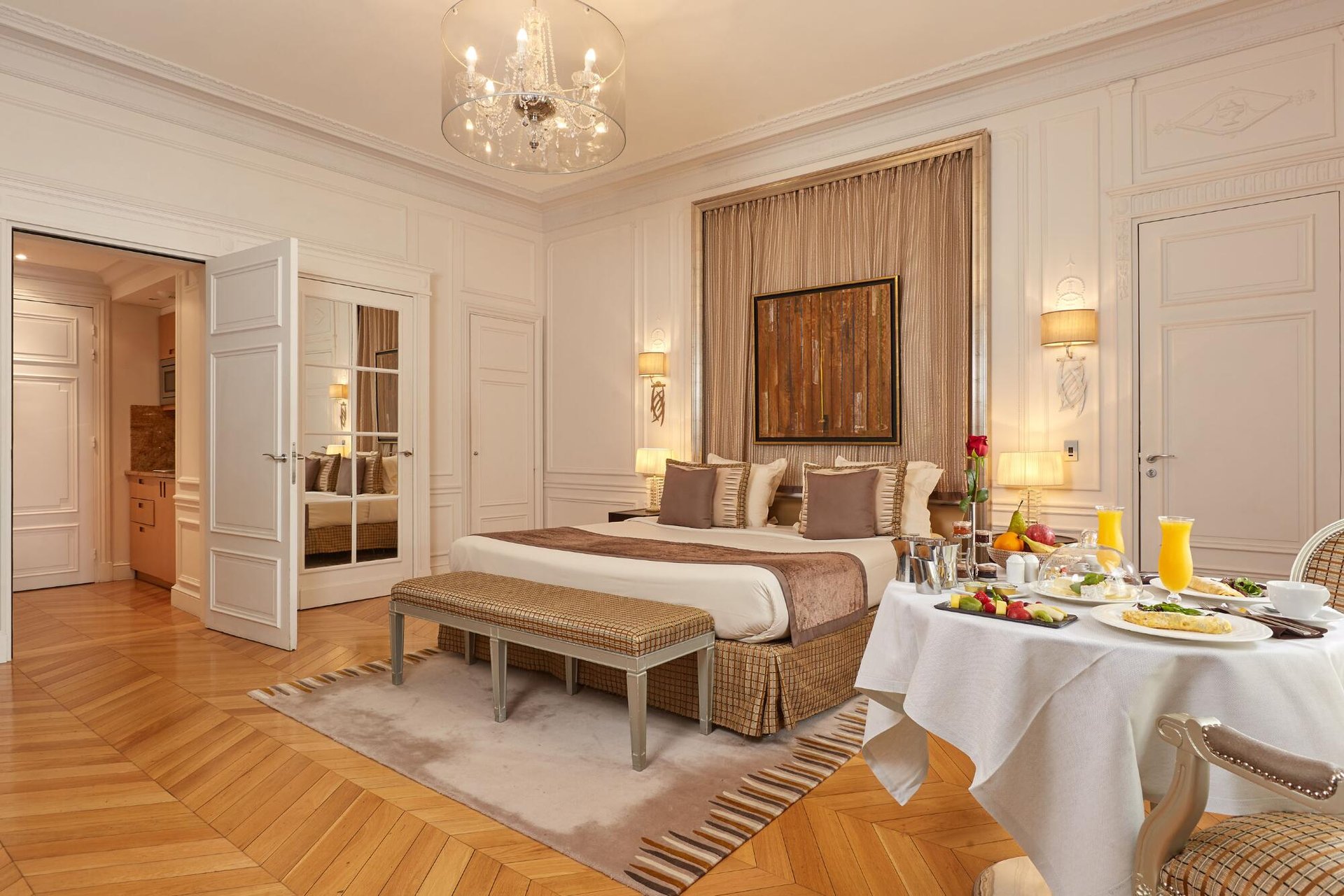 Majestic Hotel - SPA Champs-Elysées - Grande Deluxe Room