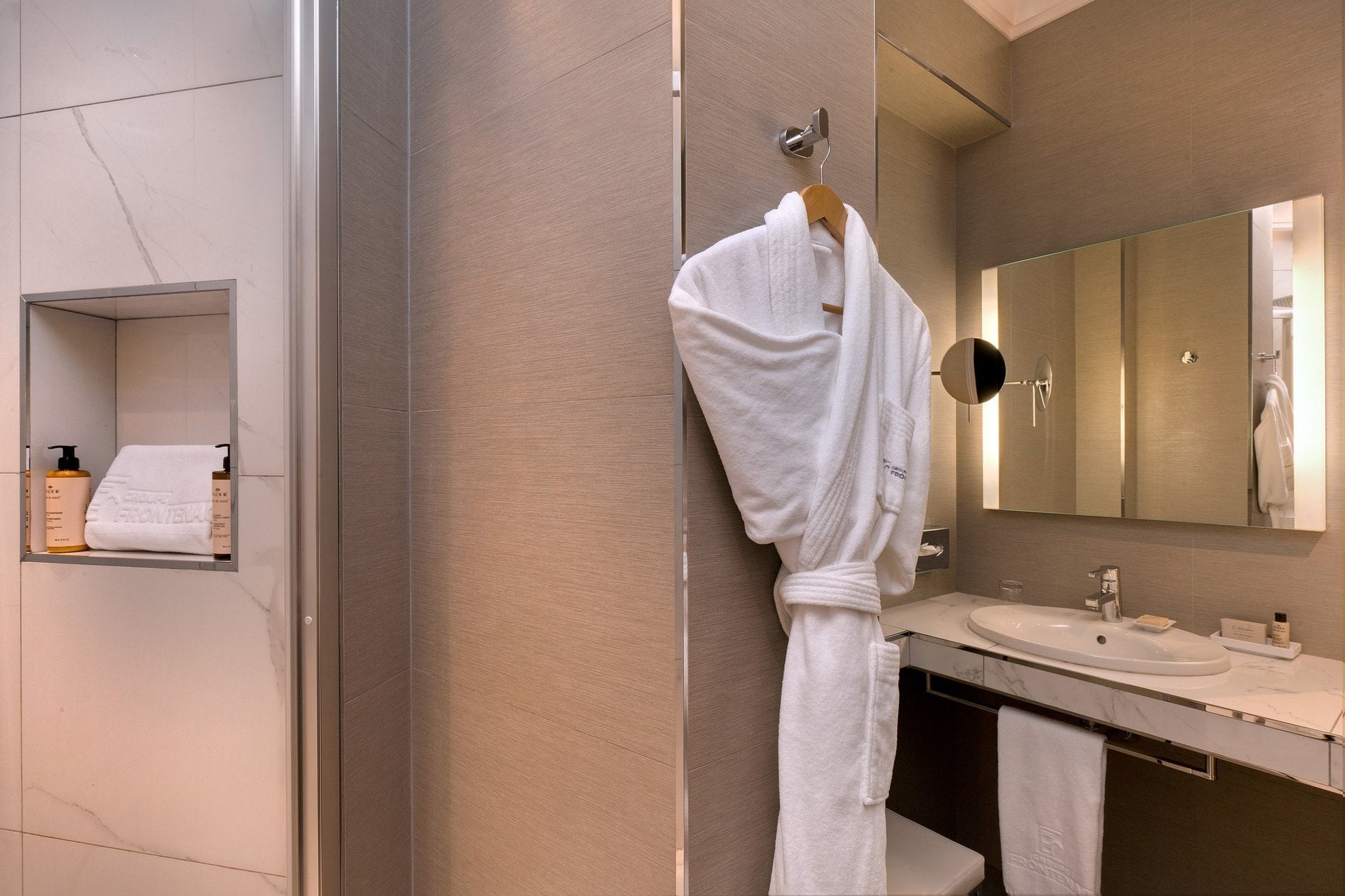 1dba6b28-8231-4de8-a201-6b7257b3a36e