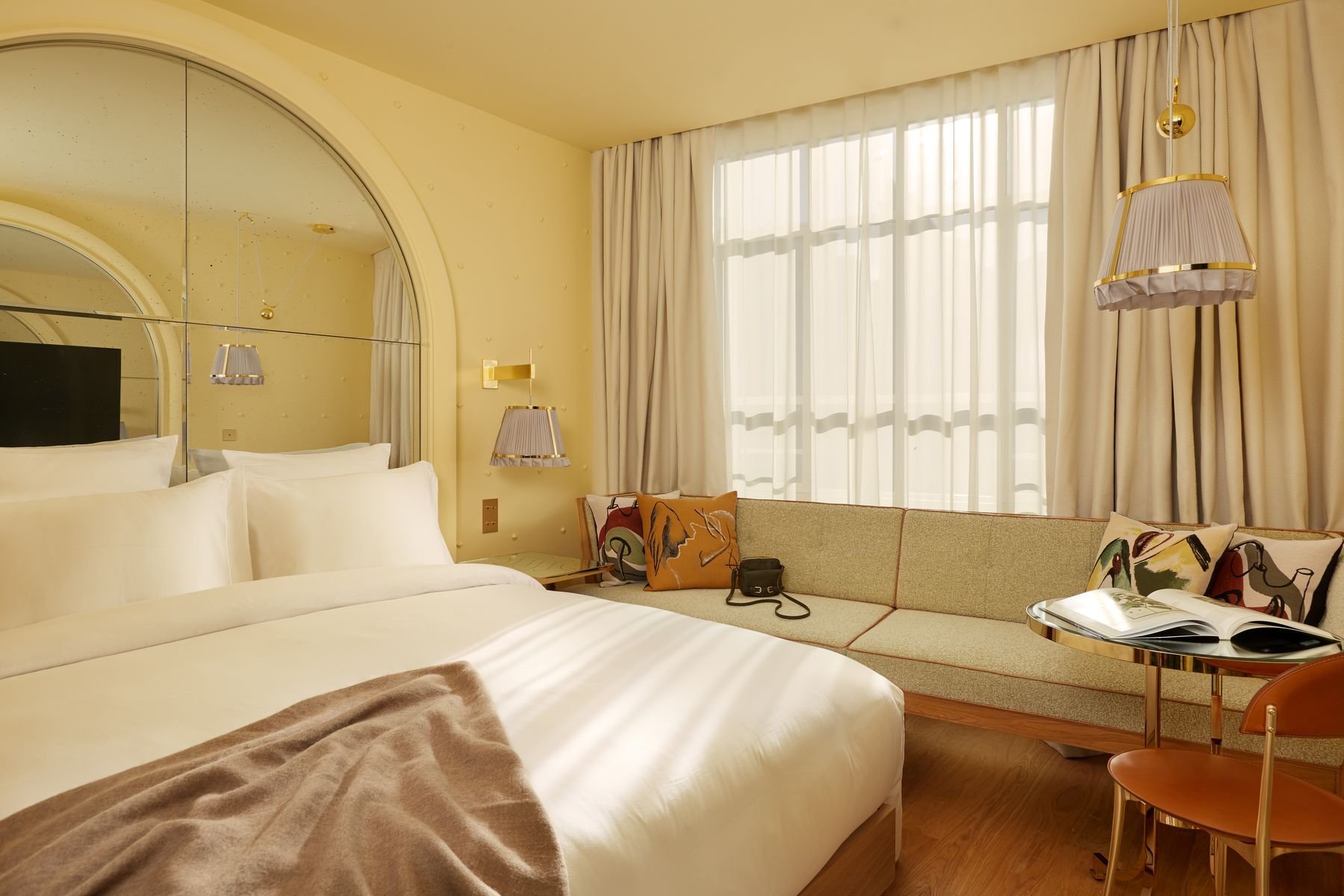 1e46f485-5685-4362-8abd-2c0437d66b18