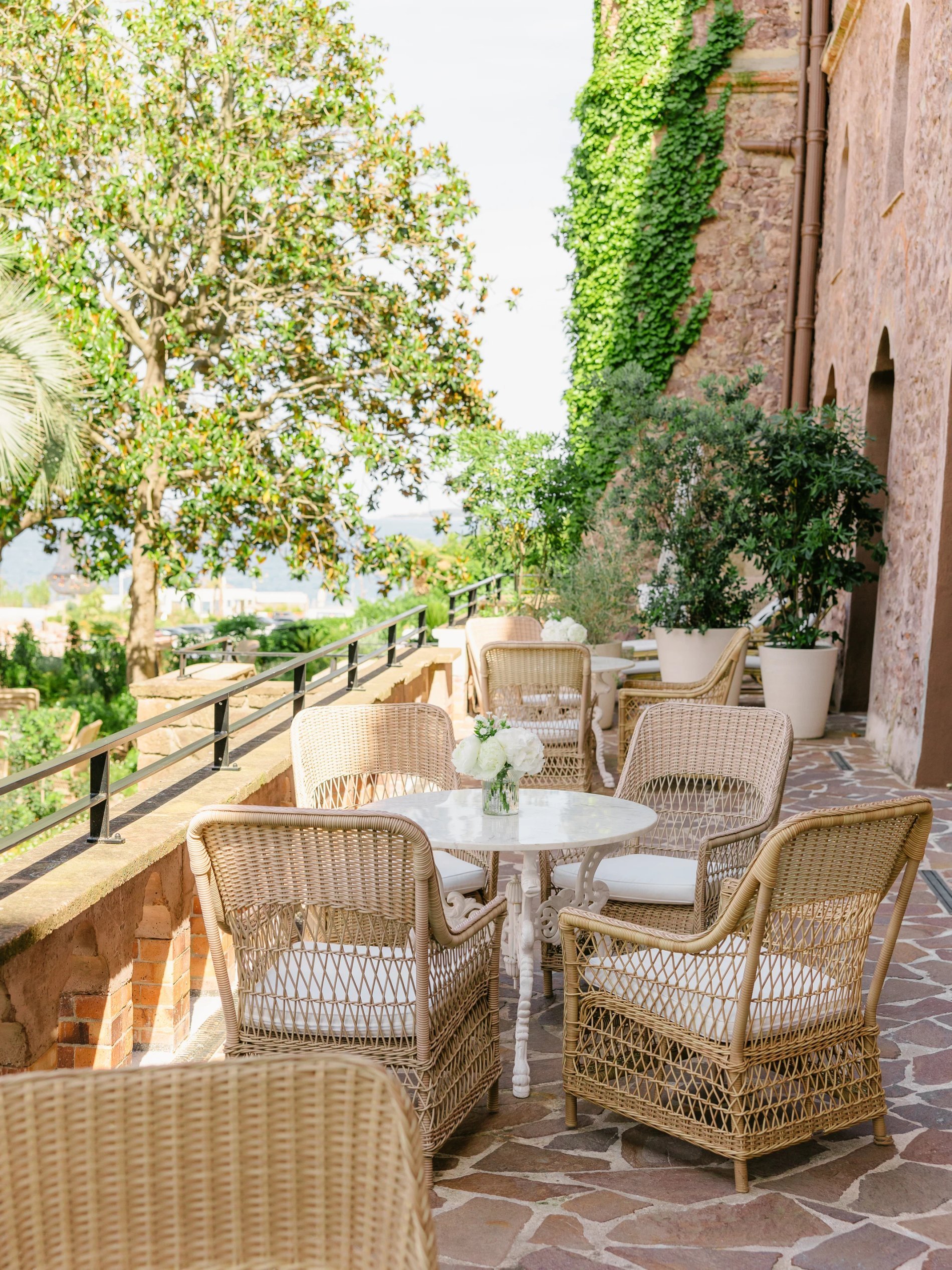 1eeeb3c7-5ec0-4a40-9aae-300110504718