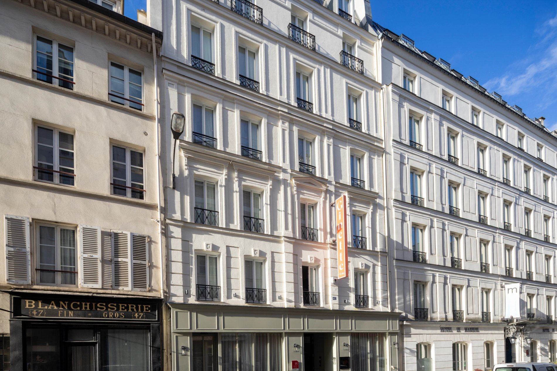 Hôtel Ginette à la Folie Façade