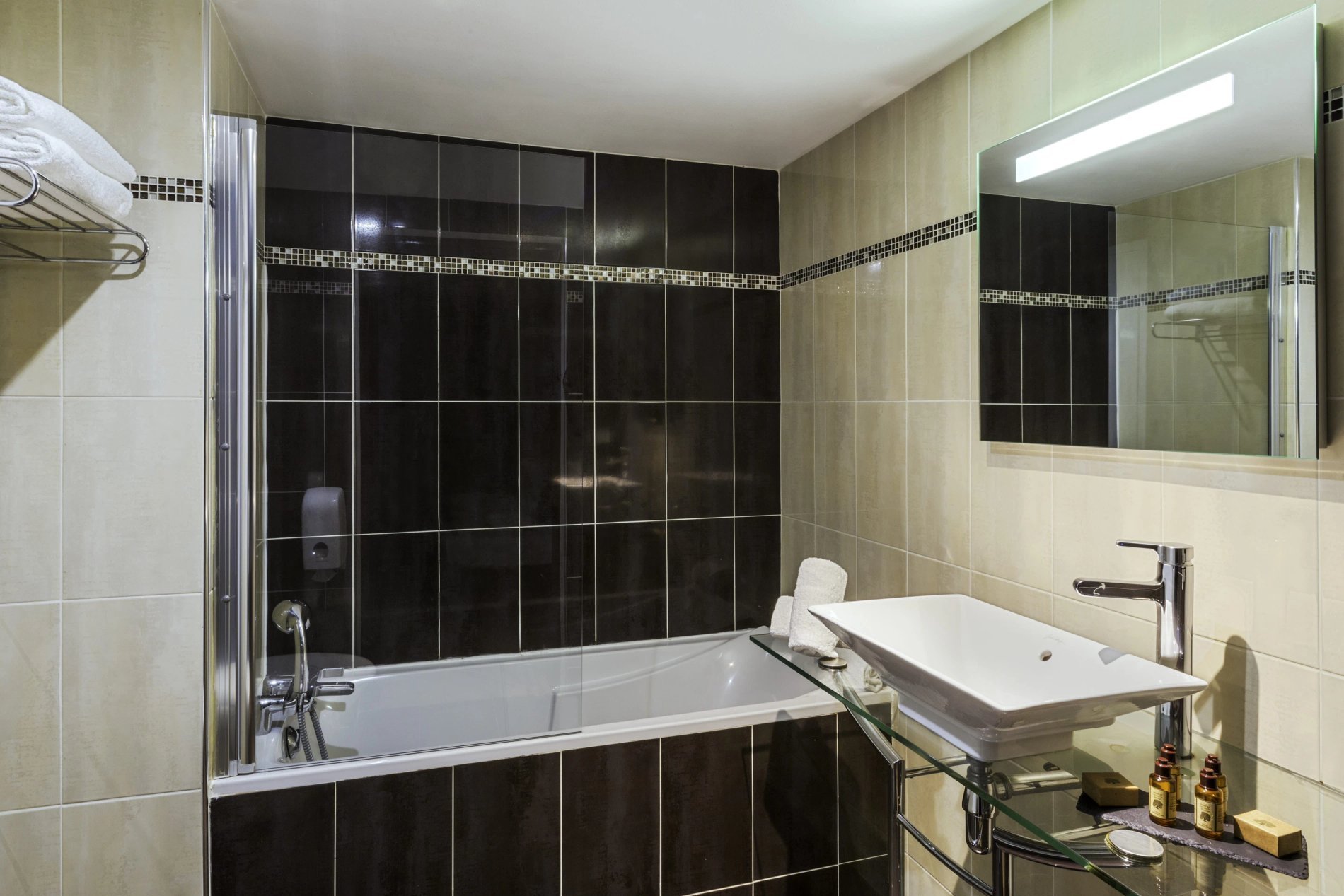 Best Western Ducs de Bourgogne Room