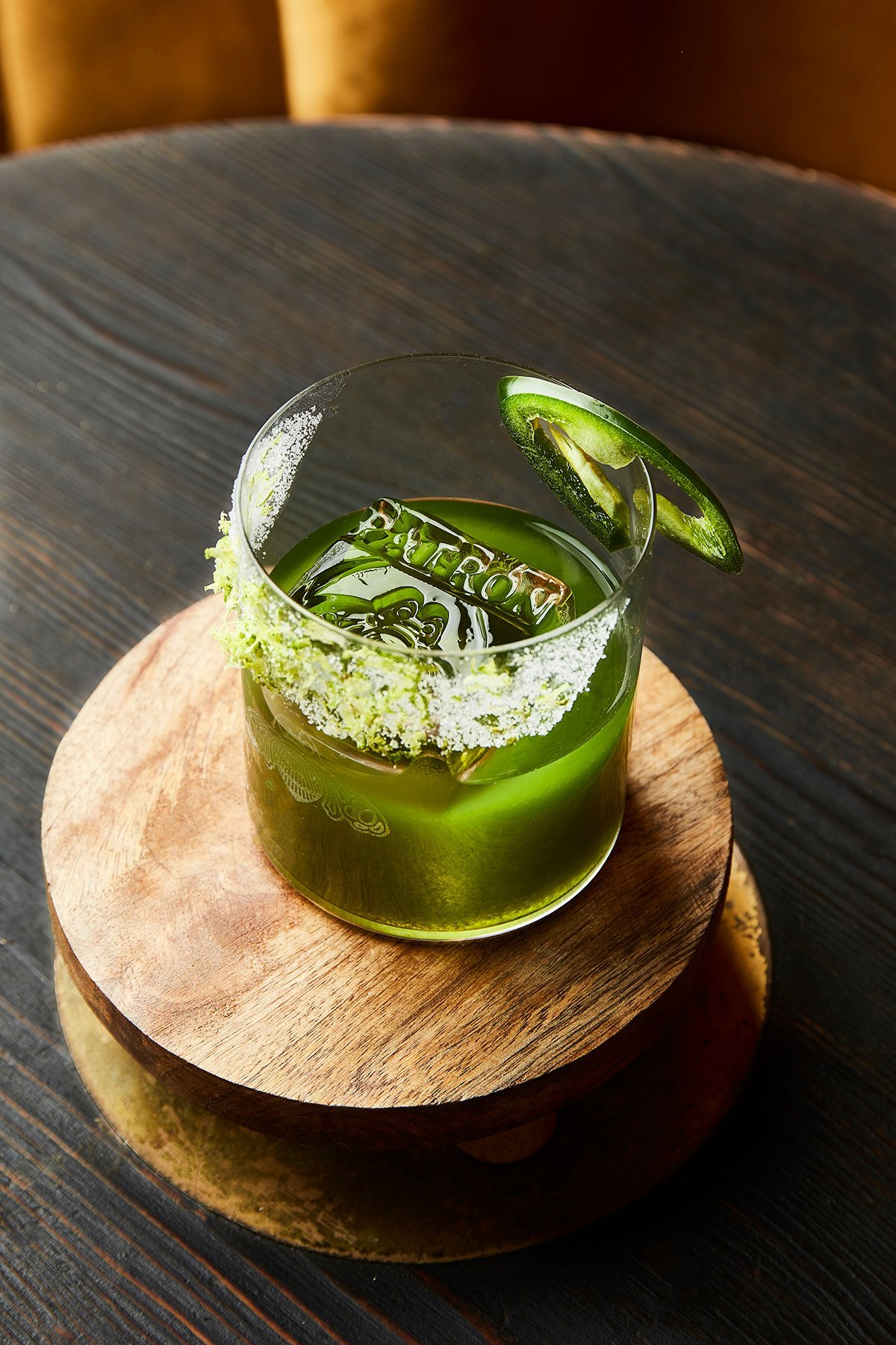 spicy margarita au bar ambiancé du Manko à Paris