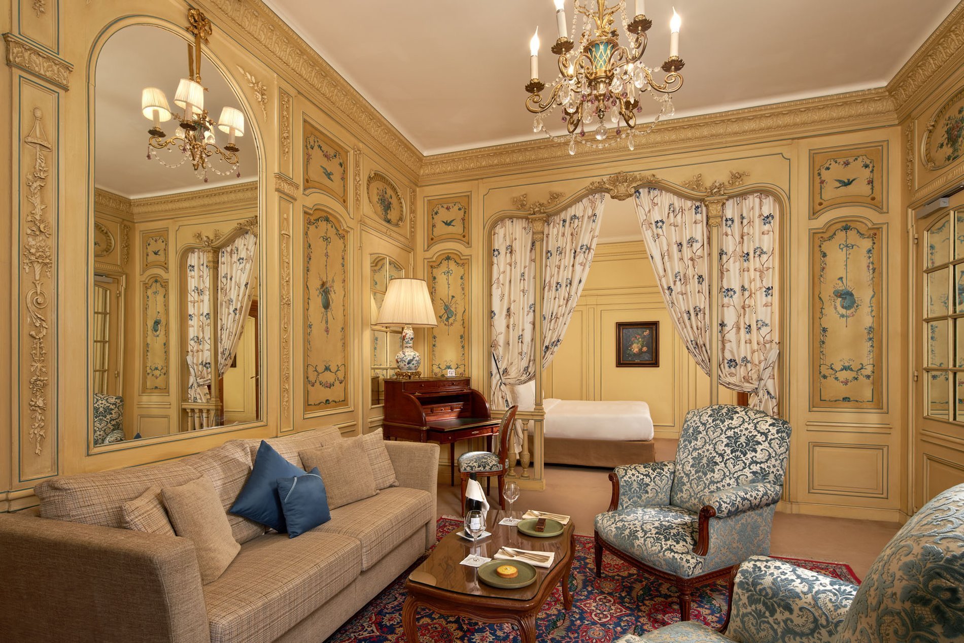 Hôtel Raphael | Junior Suite lounge