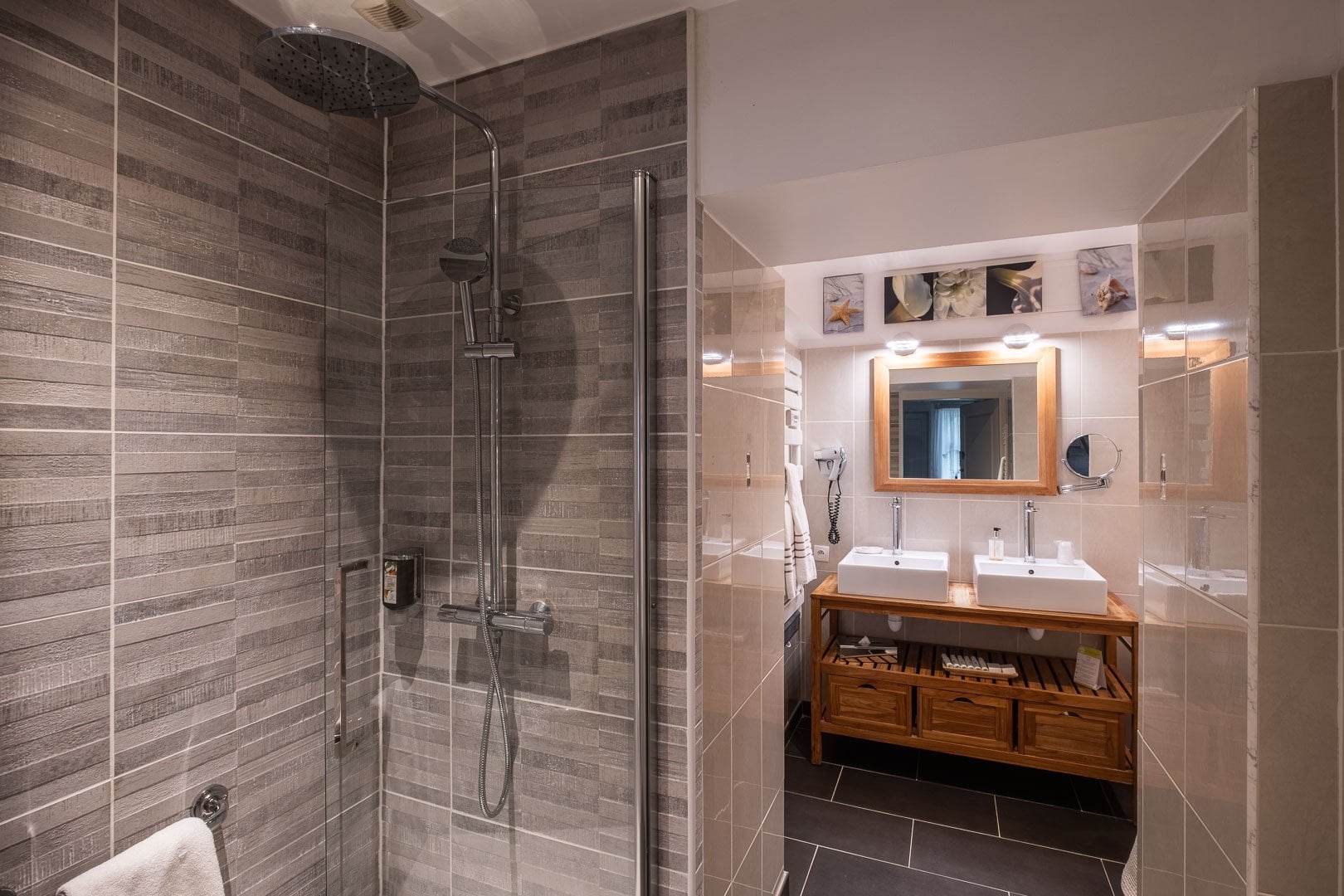 2050f728-73f2-46a2-9f81-f4c6ef2c6740