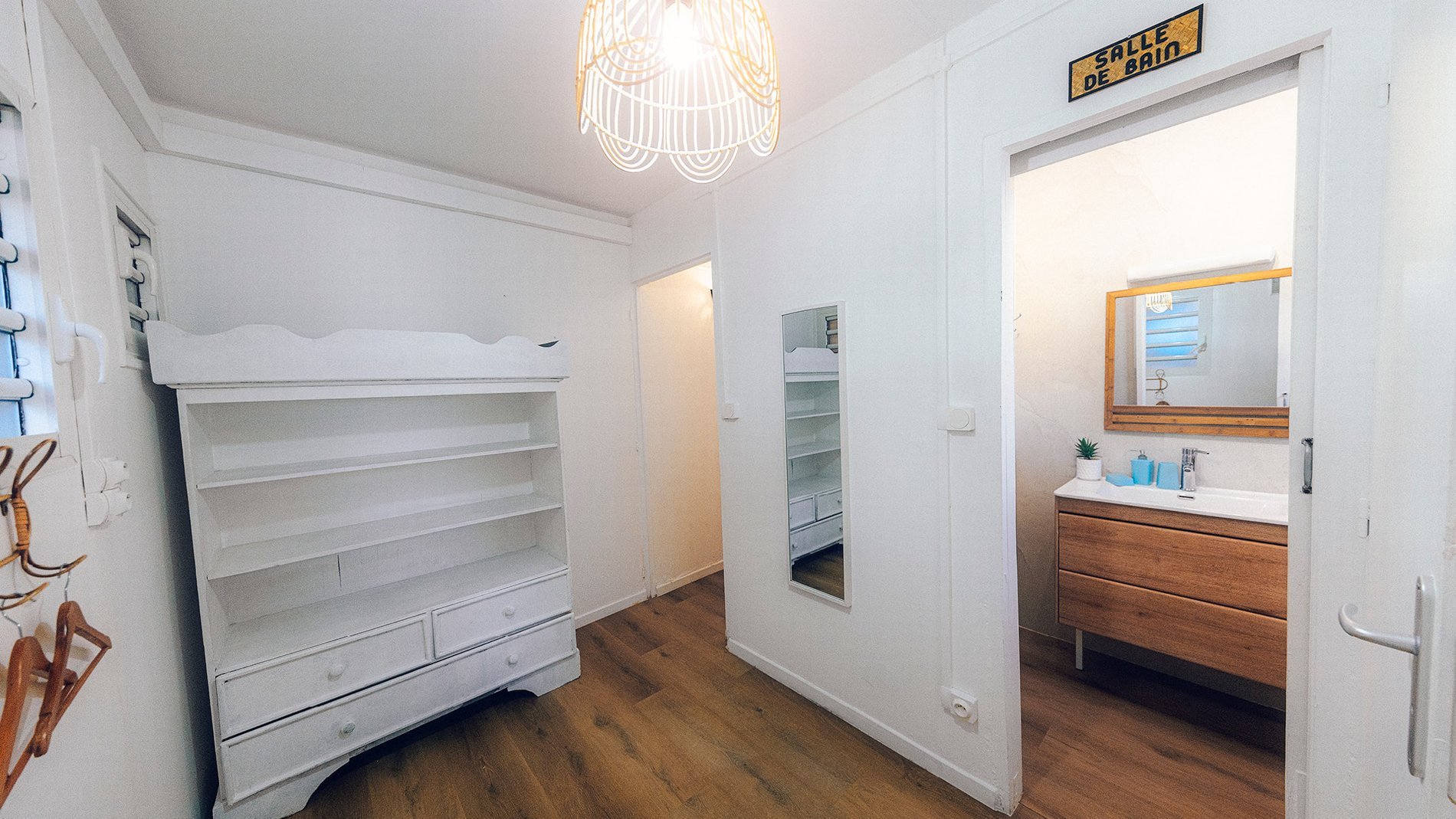 2076cf52-57bd-46c7-b6a0-ee3ad1bab11c