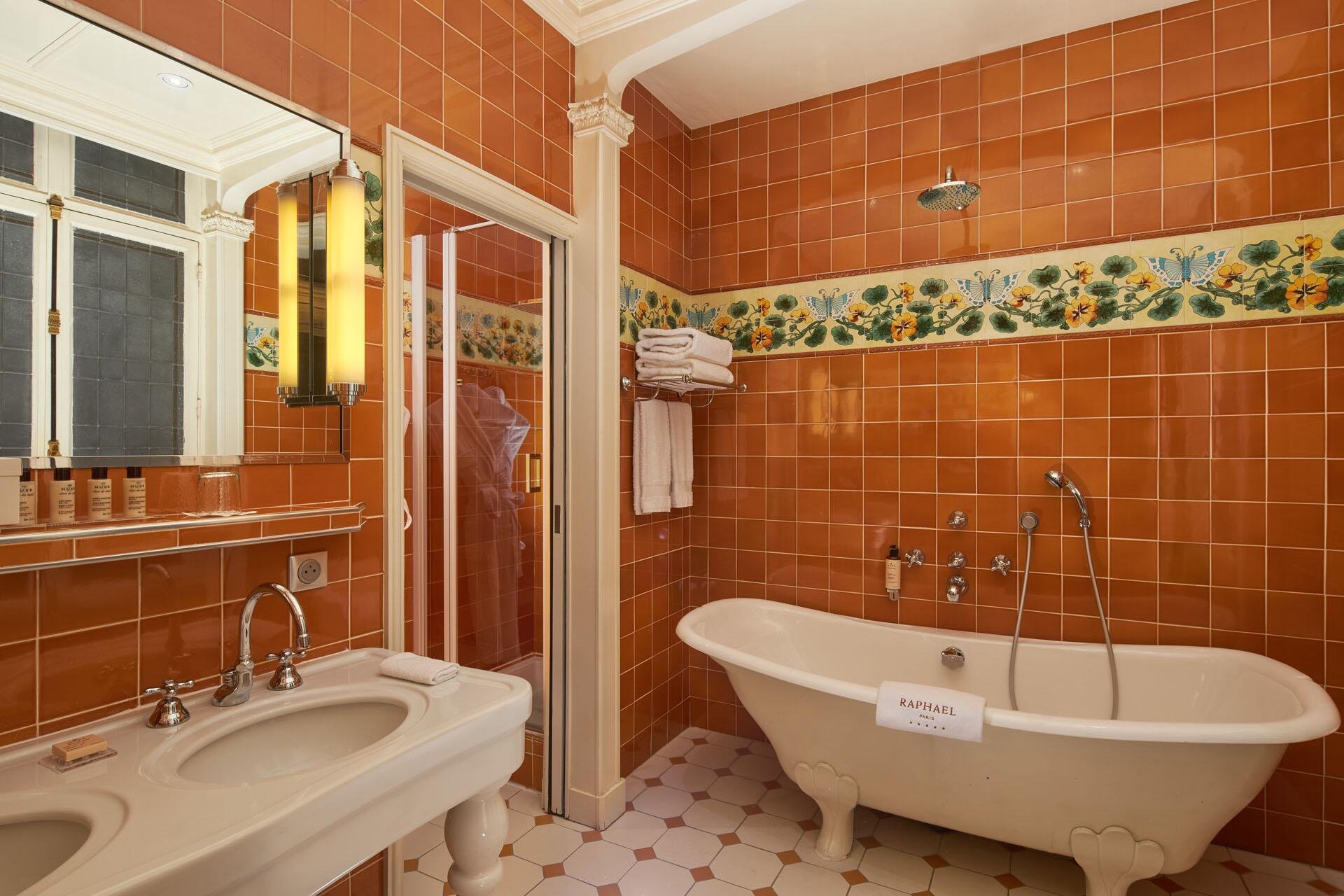 Hotel Raphael Paris Junior Suite - Salle de bain