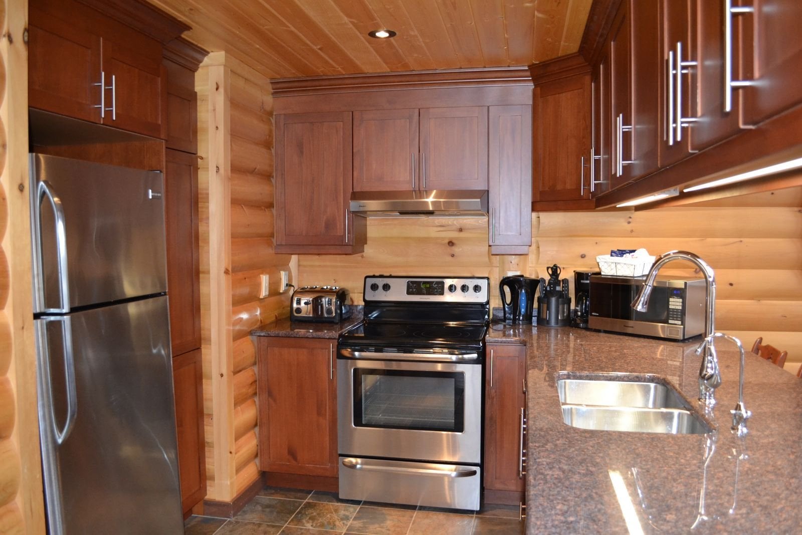 20c05a32-9231-463d-80b4-48220965709a