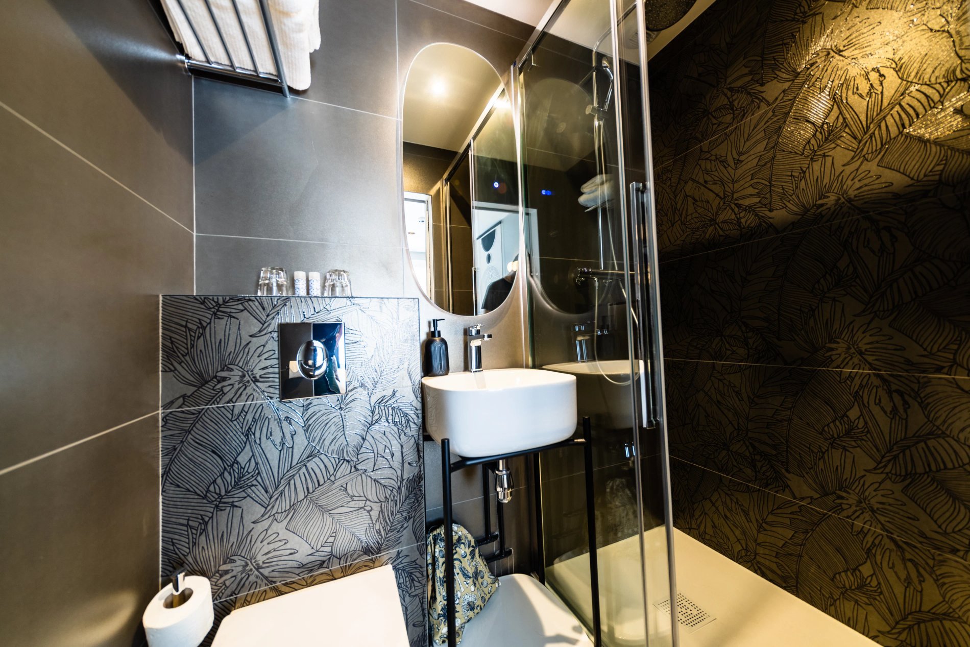 20dc35f0-0eda-4c67-b8e5-3ac7c84e326a