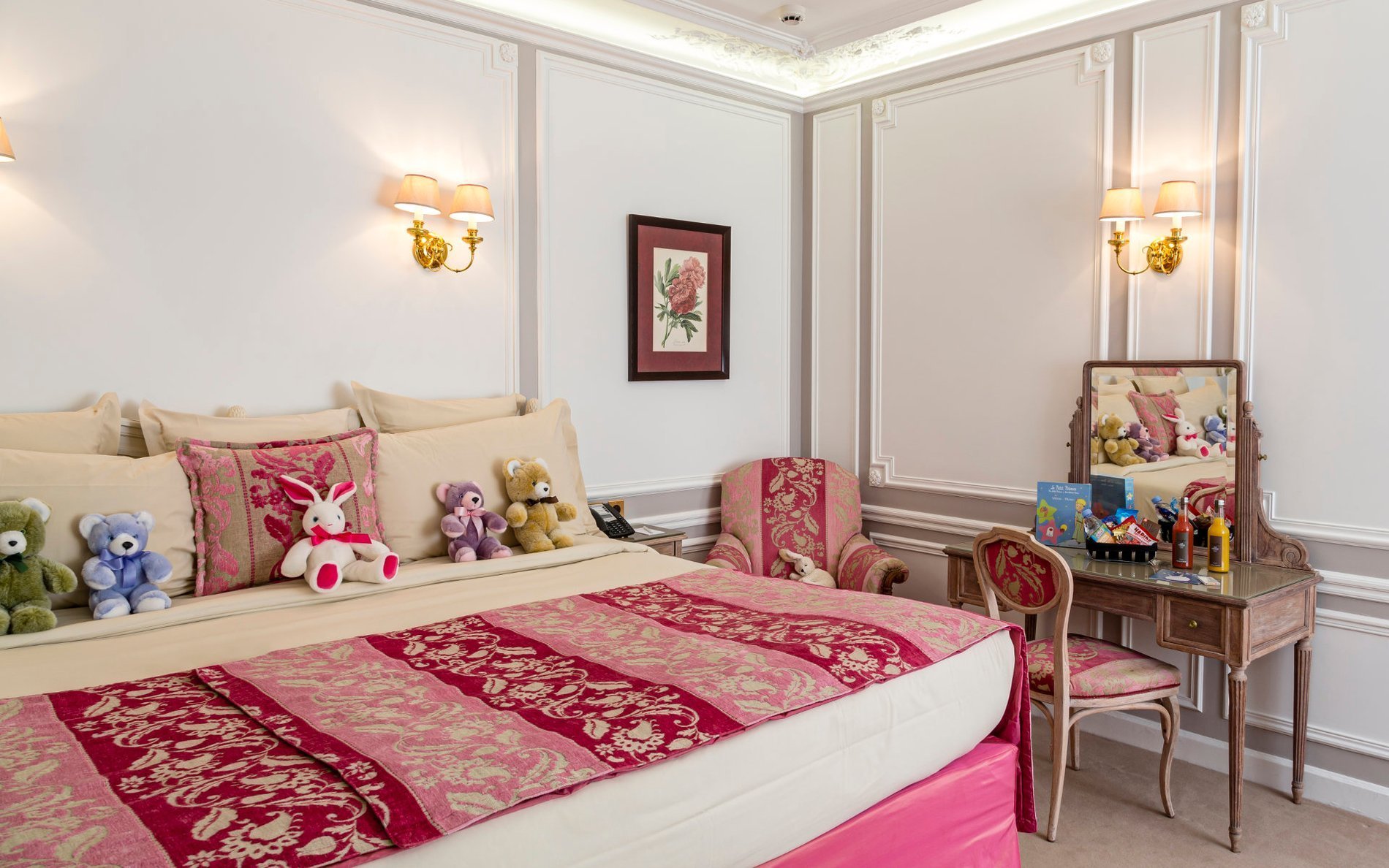 Hotel Regina Louvre Family Room