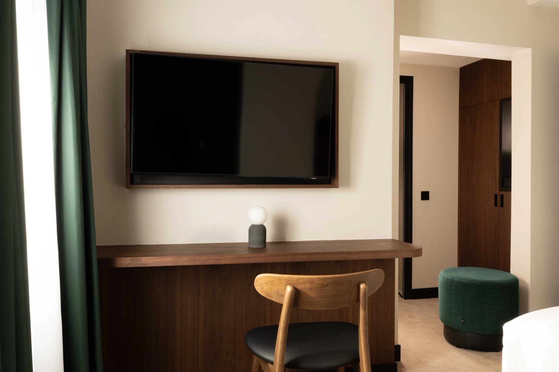 21a632ee-3a40-477b-9857-38f58182c339