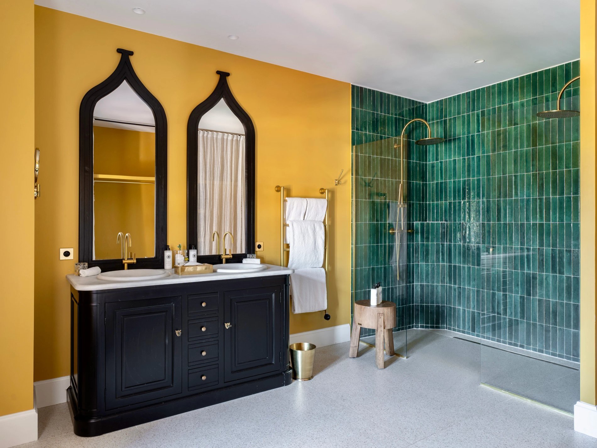 21c61145-3271-4fe5-a0ea-e1d925f9e8fb