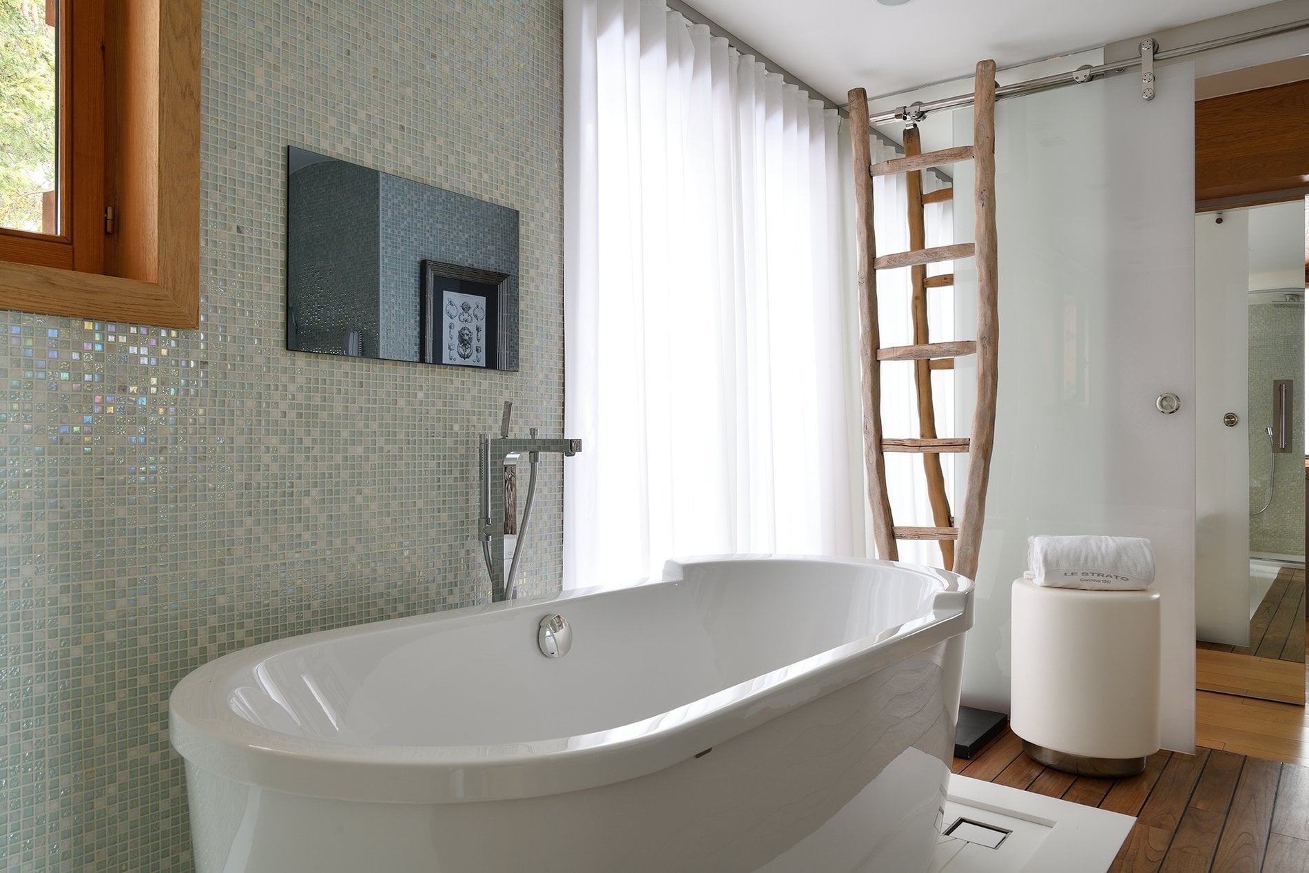 2221ef6c-1c0a-4be3-a1fb-cdffc90ff3b2