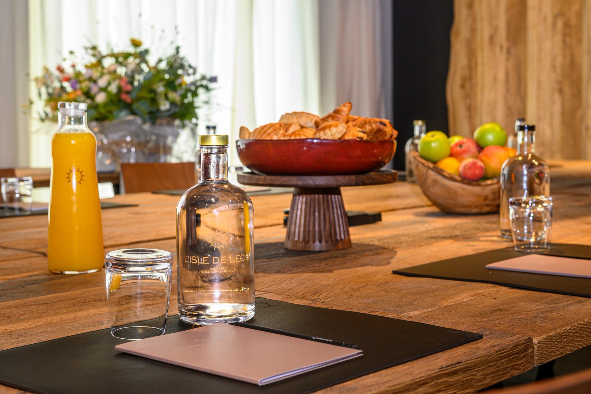 Gourmet breakfast for seminar attendees at L’Isle de Leos