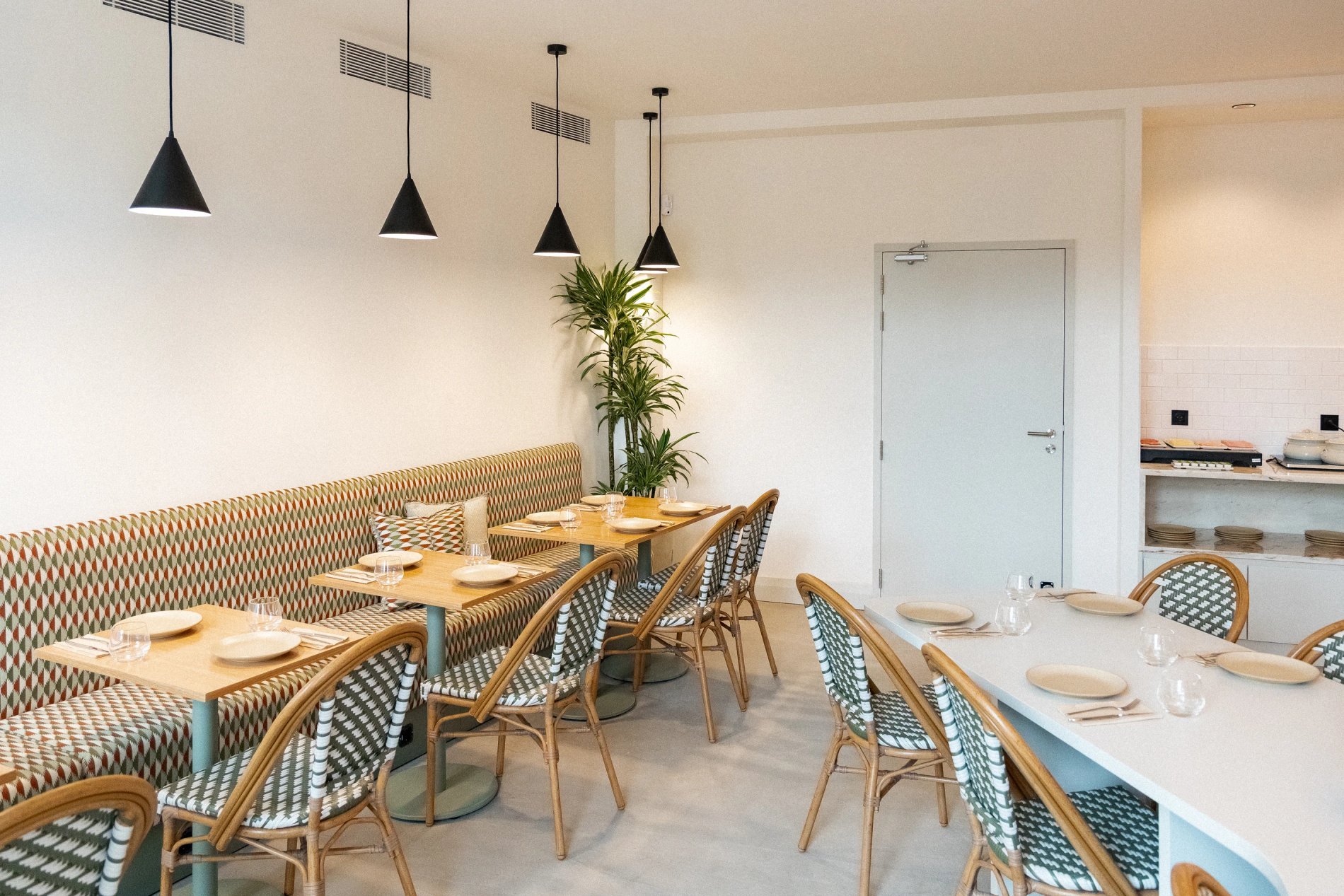 23295519-5e8b-42ae-8c64-eb3c2716a34f