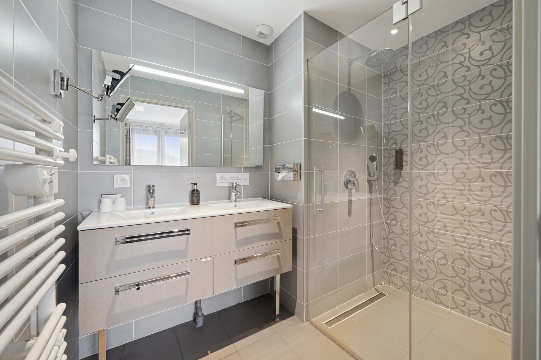 235e4af3-5db0-4a1c-8d16-9ae146bb398b