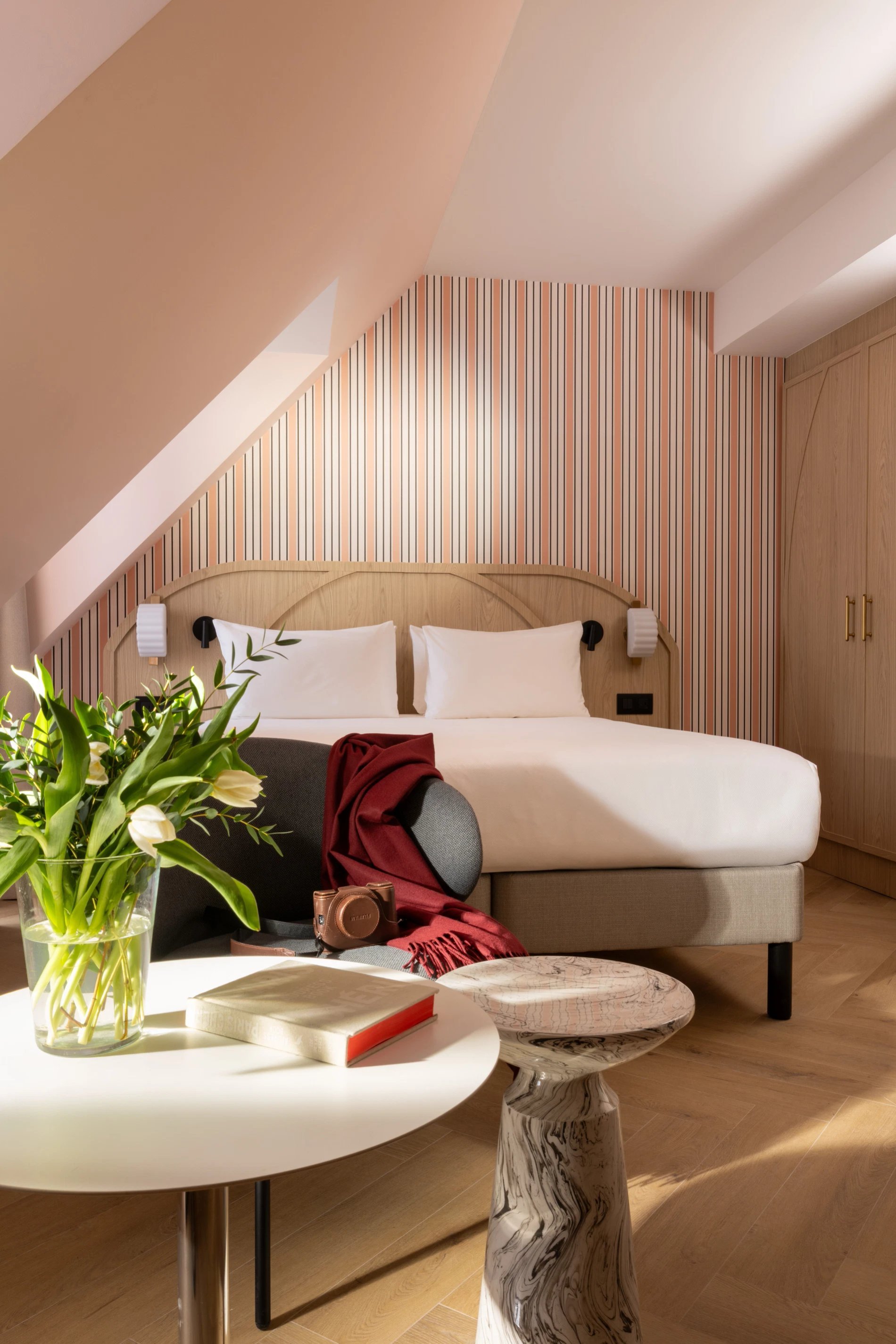 23eac944-4129-4e79-8c68-d4c02a165cf8