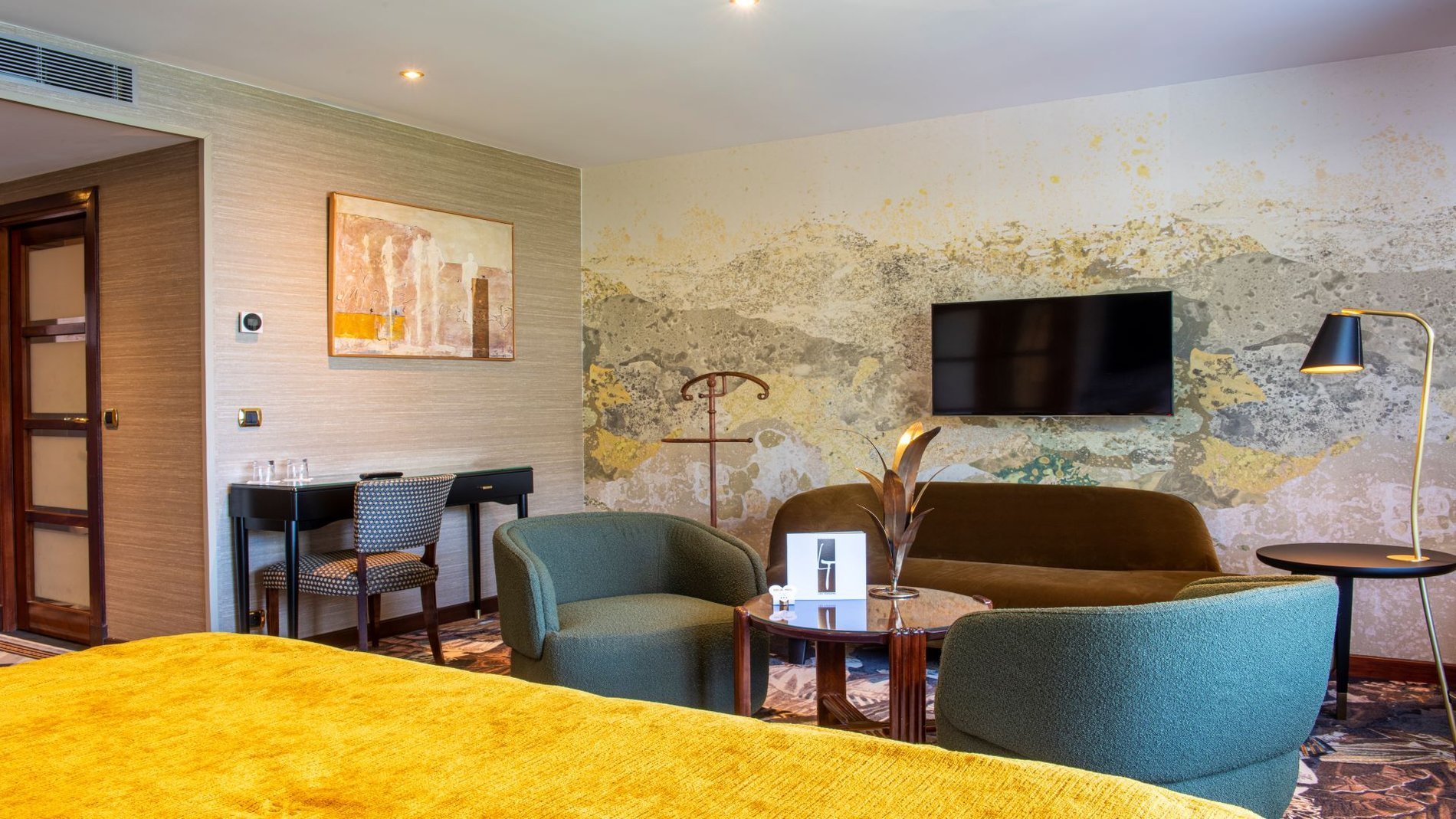 Les Trésoms Lake & Spa Resort | Privilege Room