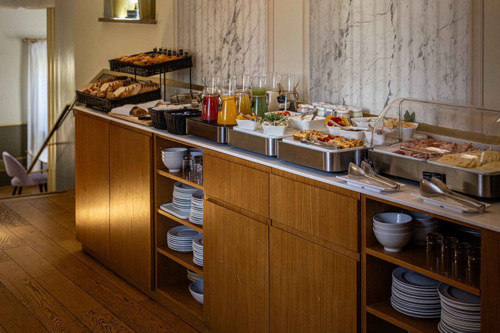 Petit-déjeuner 9Hotel Cesàri