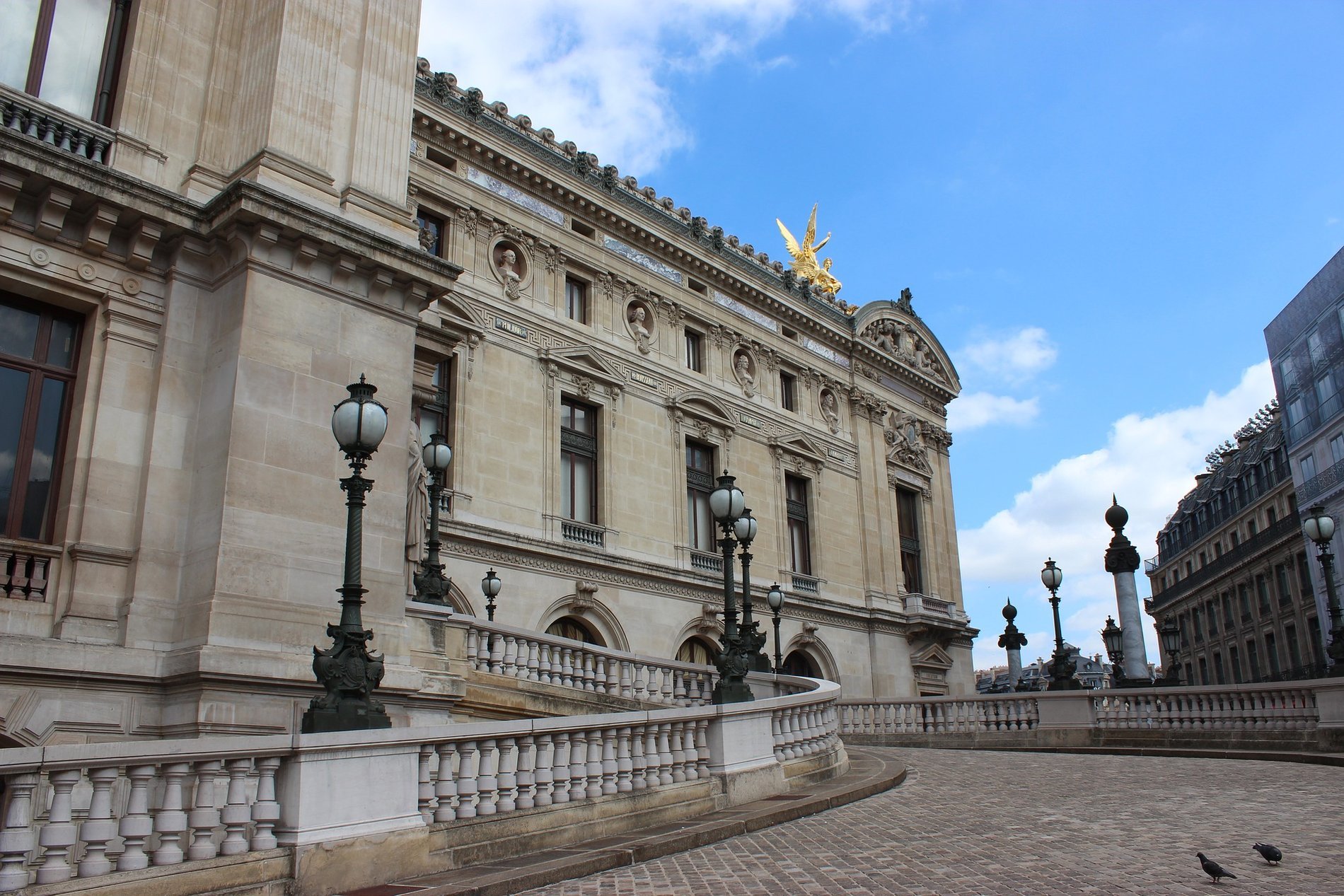 Maison Albar Hotels Le Pont-Neuf view on Paris rooftops