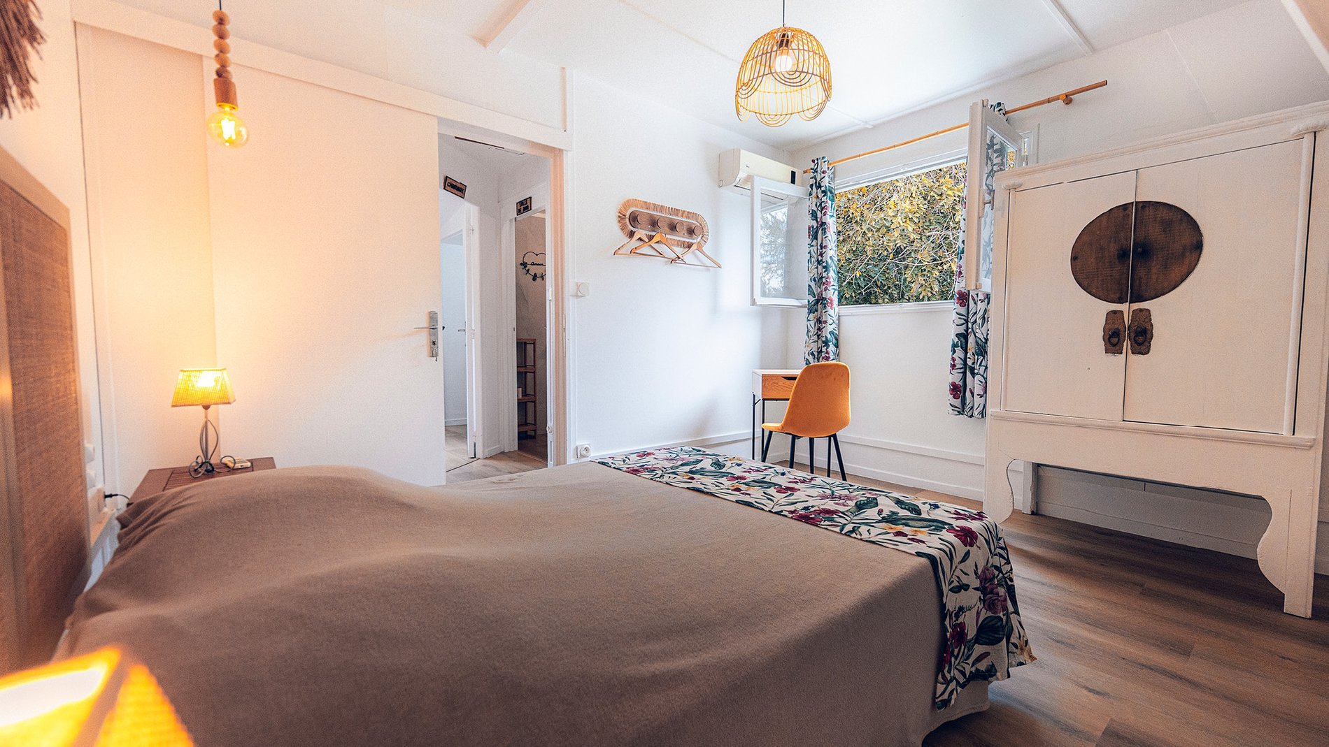 247cb4f9-f641-4c96-8e13-7aea44ce4af2