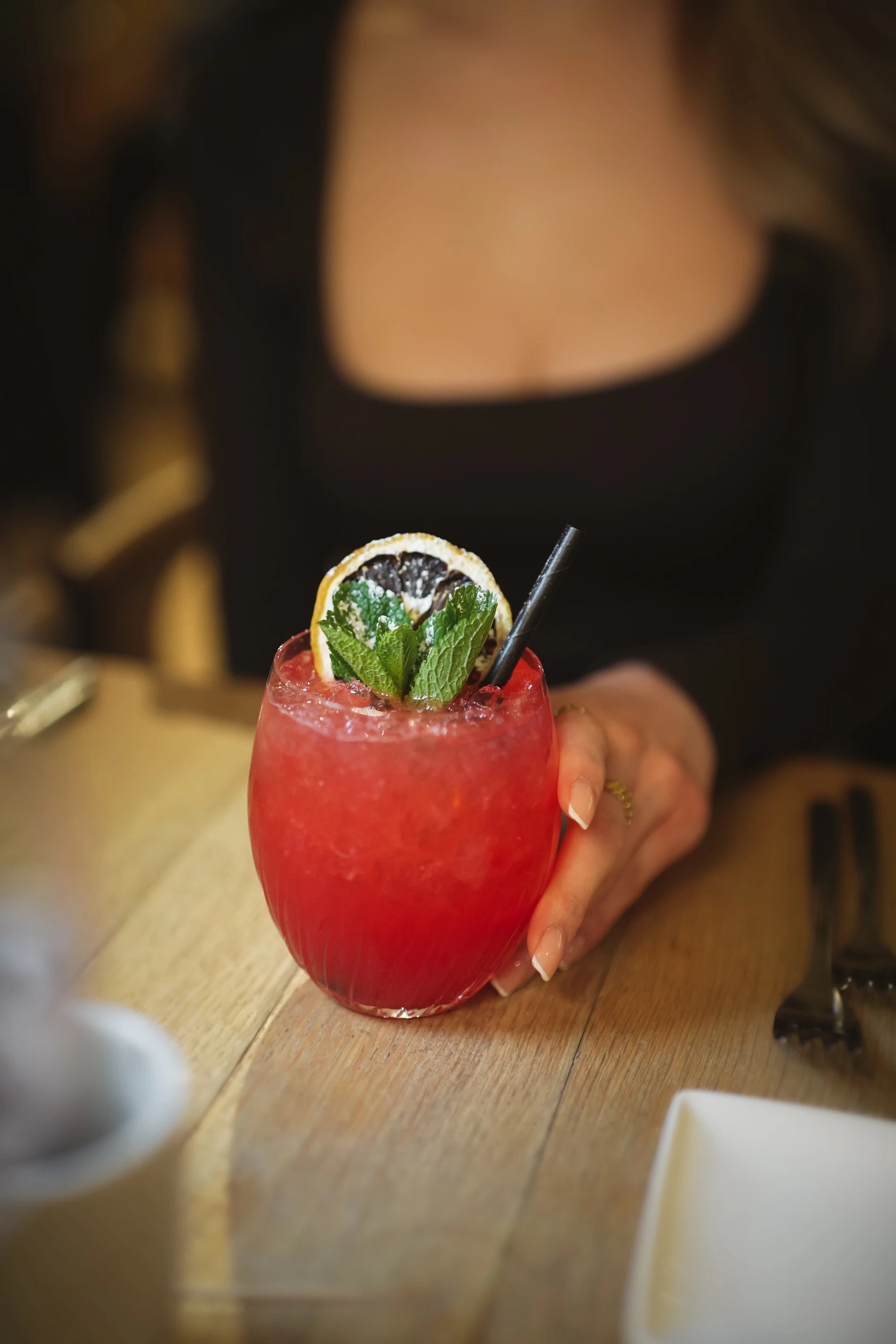 Fruchtiger Cocktail im B’Comme, Louvain-la-Neuve