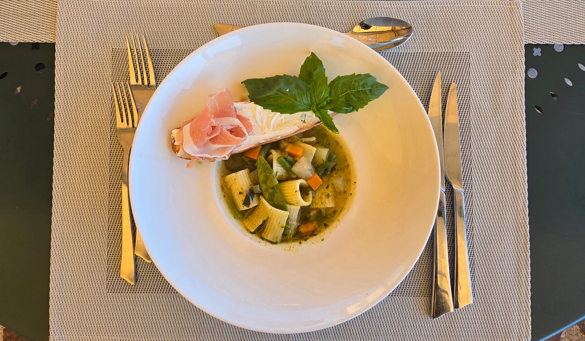 24a1a351-5dbc-4a94-adc5-54f6938e5ec5