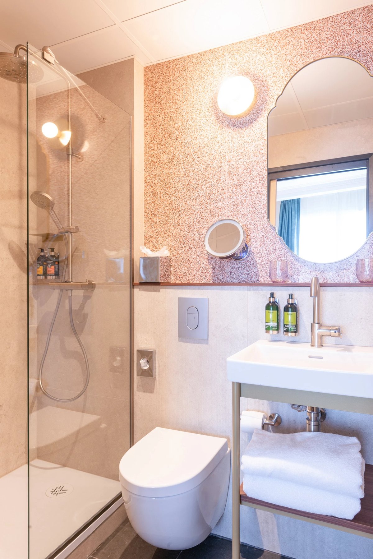 Brittany Hotel, Bathroom HOTEL BRITTANY OPÉRA PARIS