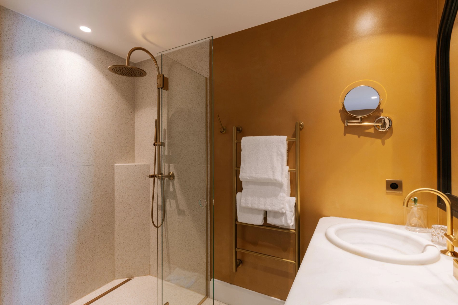 27078a53-c364-4baa-94c9-28c85bf04ca2