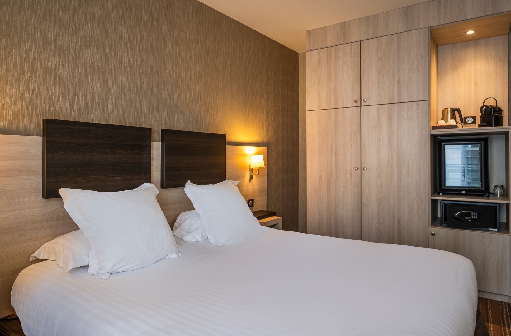 28fe5342-f5e6-4024-9ca3-86e422a3edfa