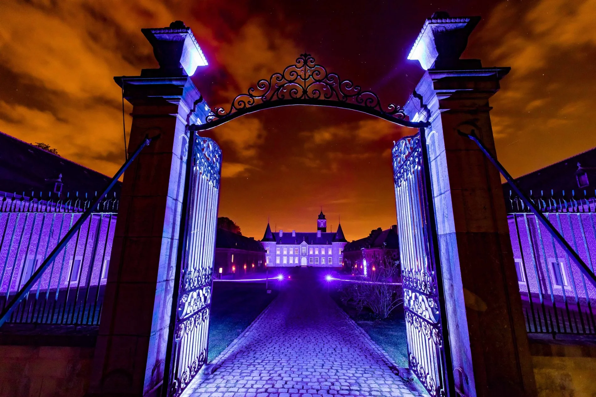 2a33af72-df66-4c44-92b7-3eeabe19e742