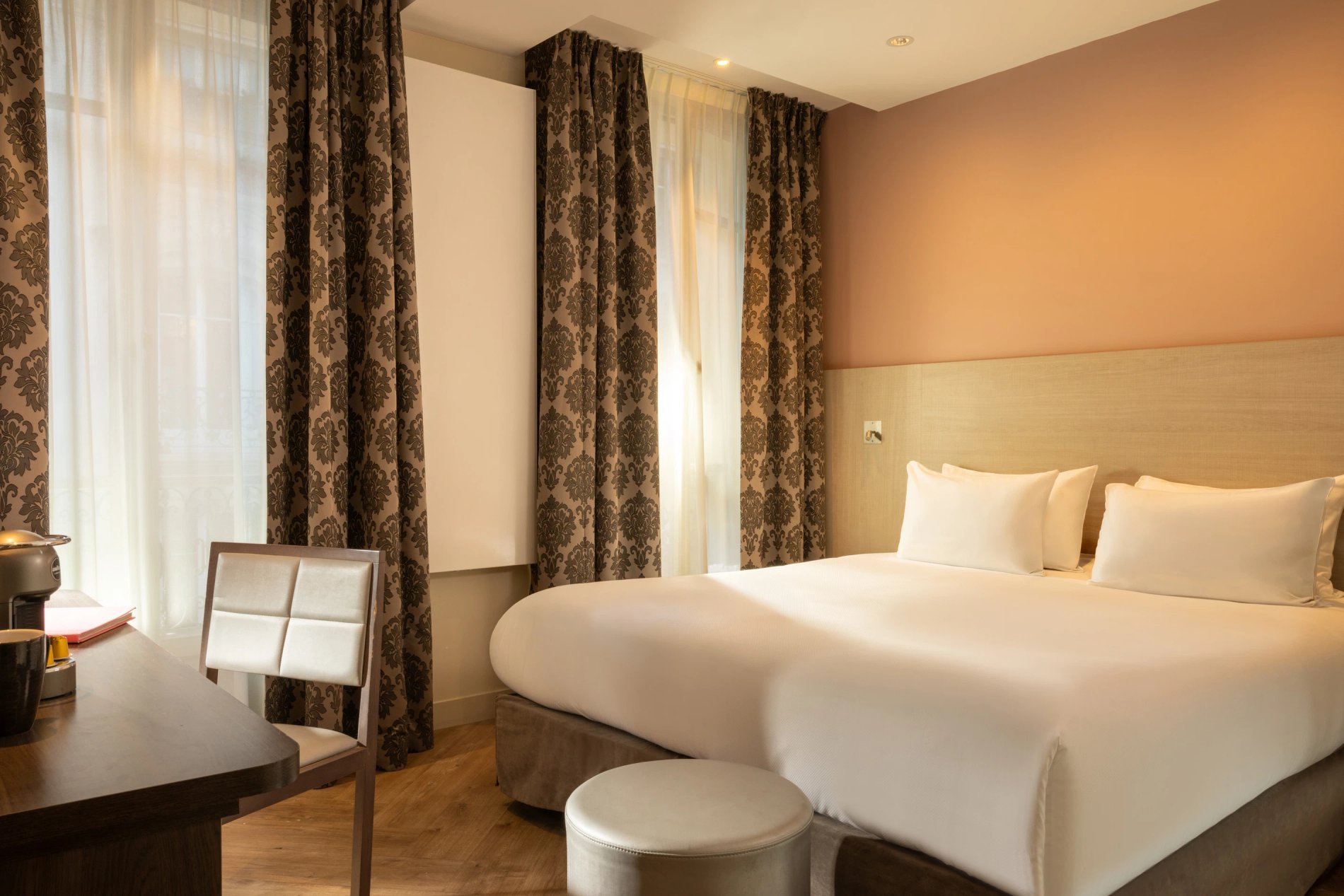 2b98f7ae-7f3a-45bb-833a-7c975038ea74