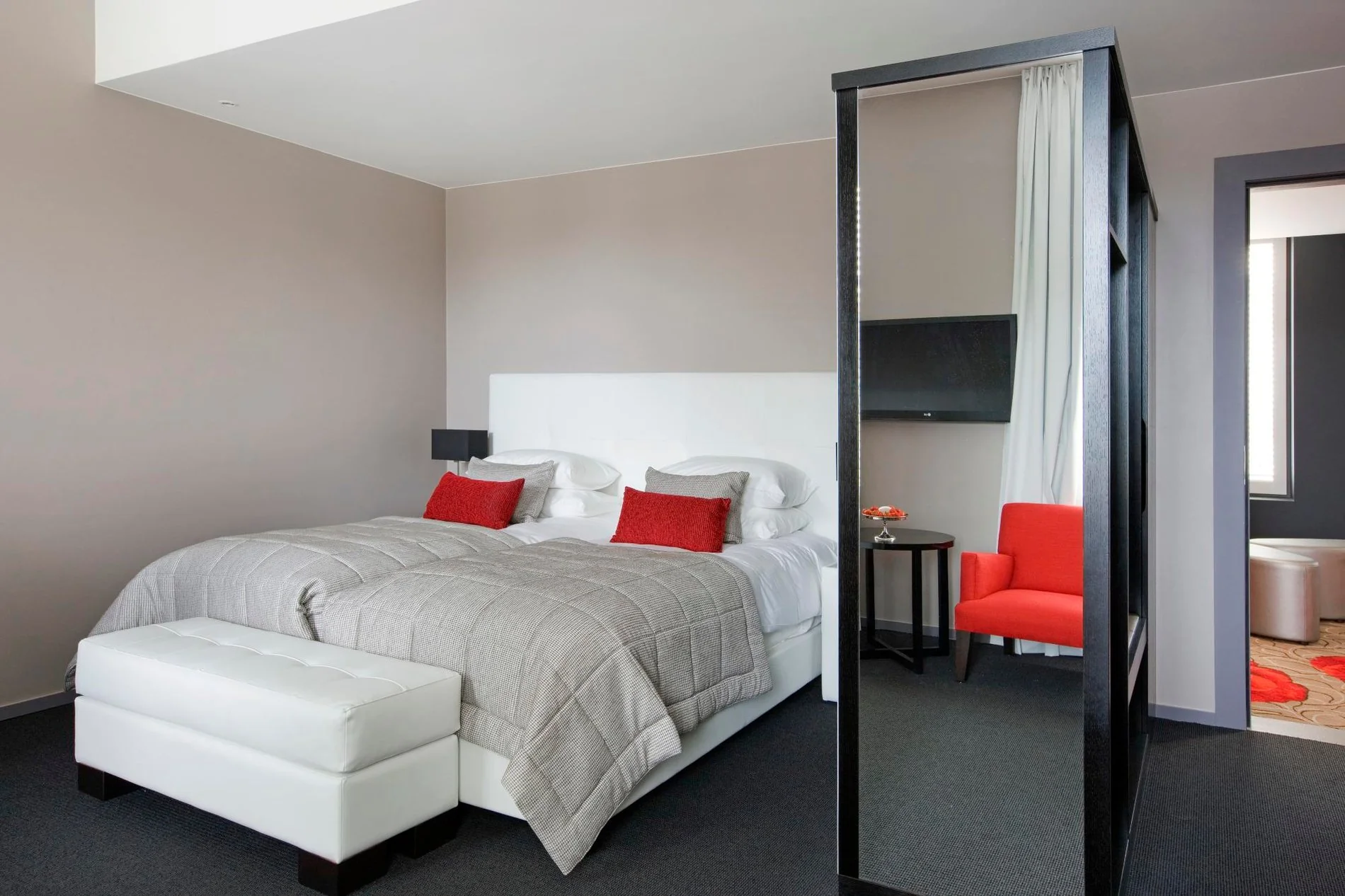 Chambre Charming, chambre confort, hôtel historique, chambre avec salon, chambre avec bureau, chambre contemporaine