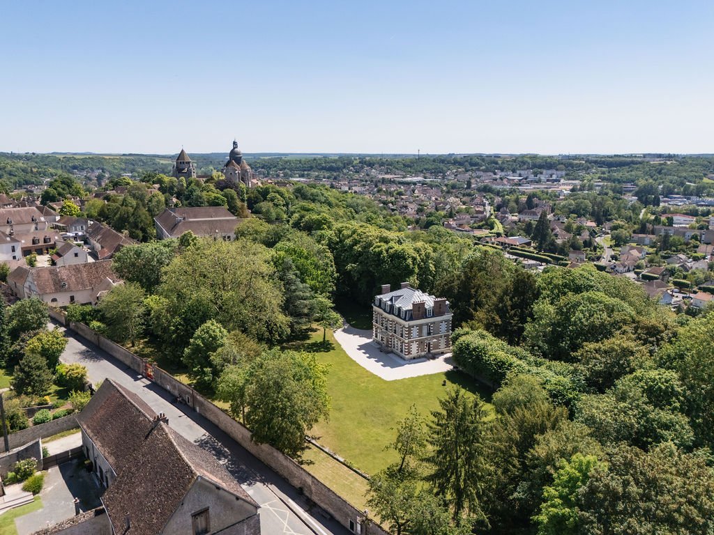 The Medieval Town of Provins: Place du Châtel, with a view of the César Tower and the Collegiate Church of Saint-Quiriace