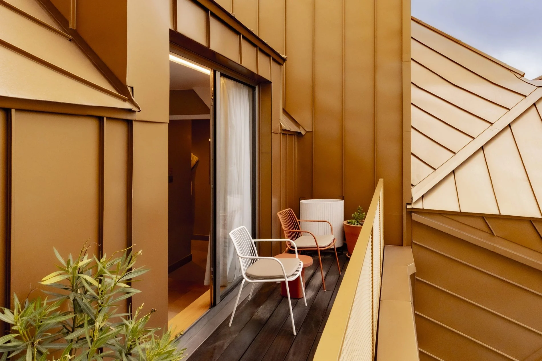 2c3d4d74-e803-4d8b-8528-61957d6a2c20