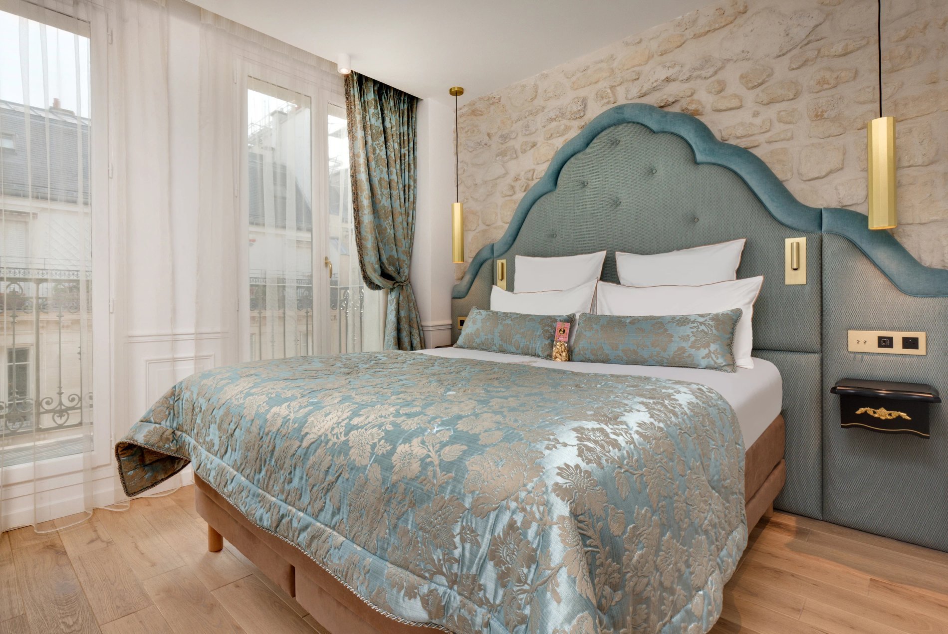 2cea5ea2-069d-4684-b5df-2b973c653d21