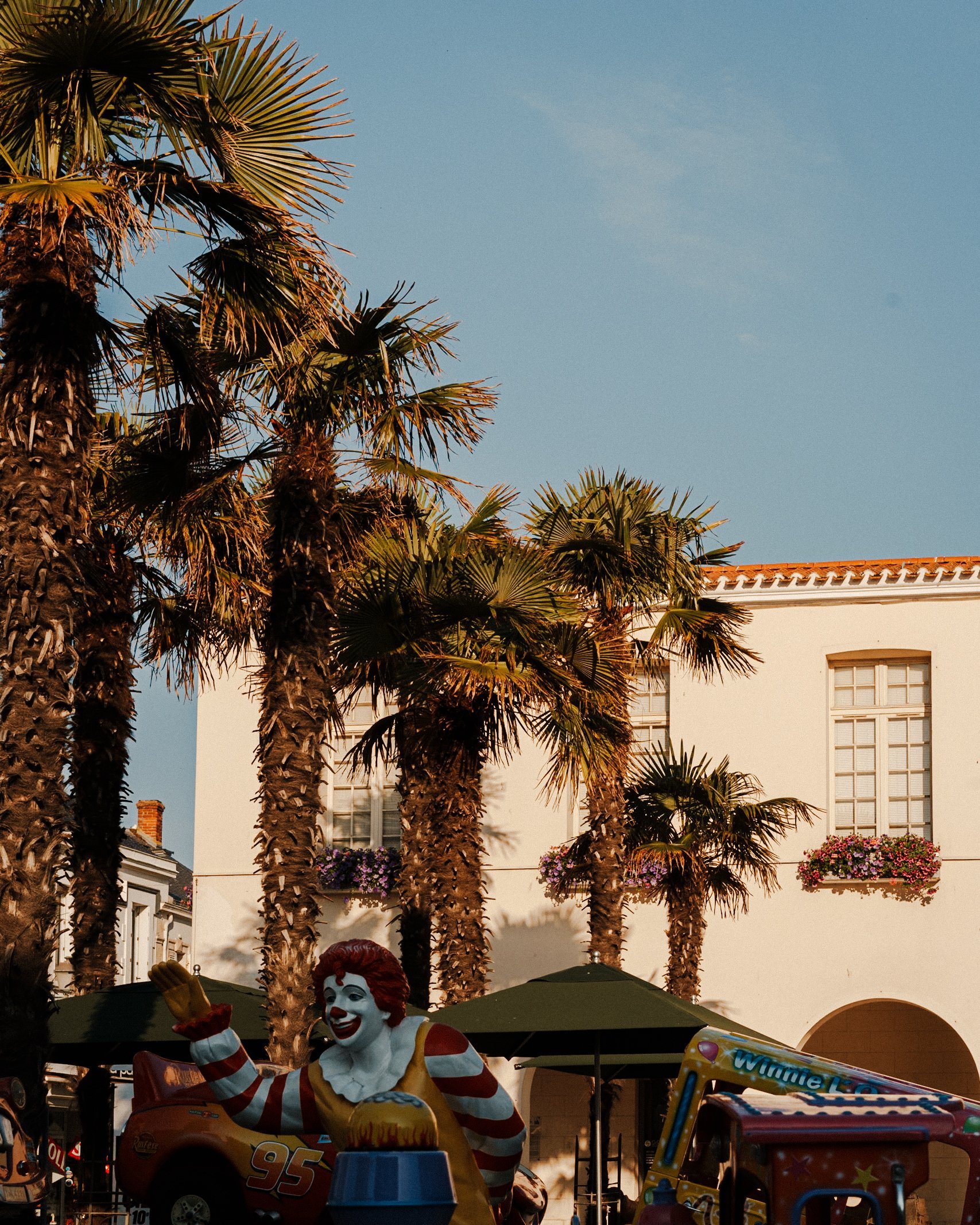 2d3e1085-8196-41bc-bfa8-aabb61682068