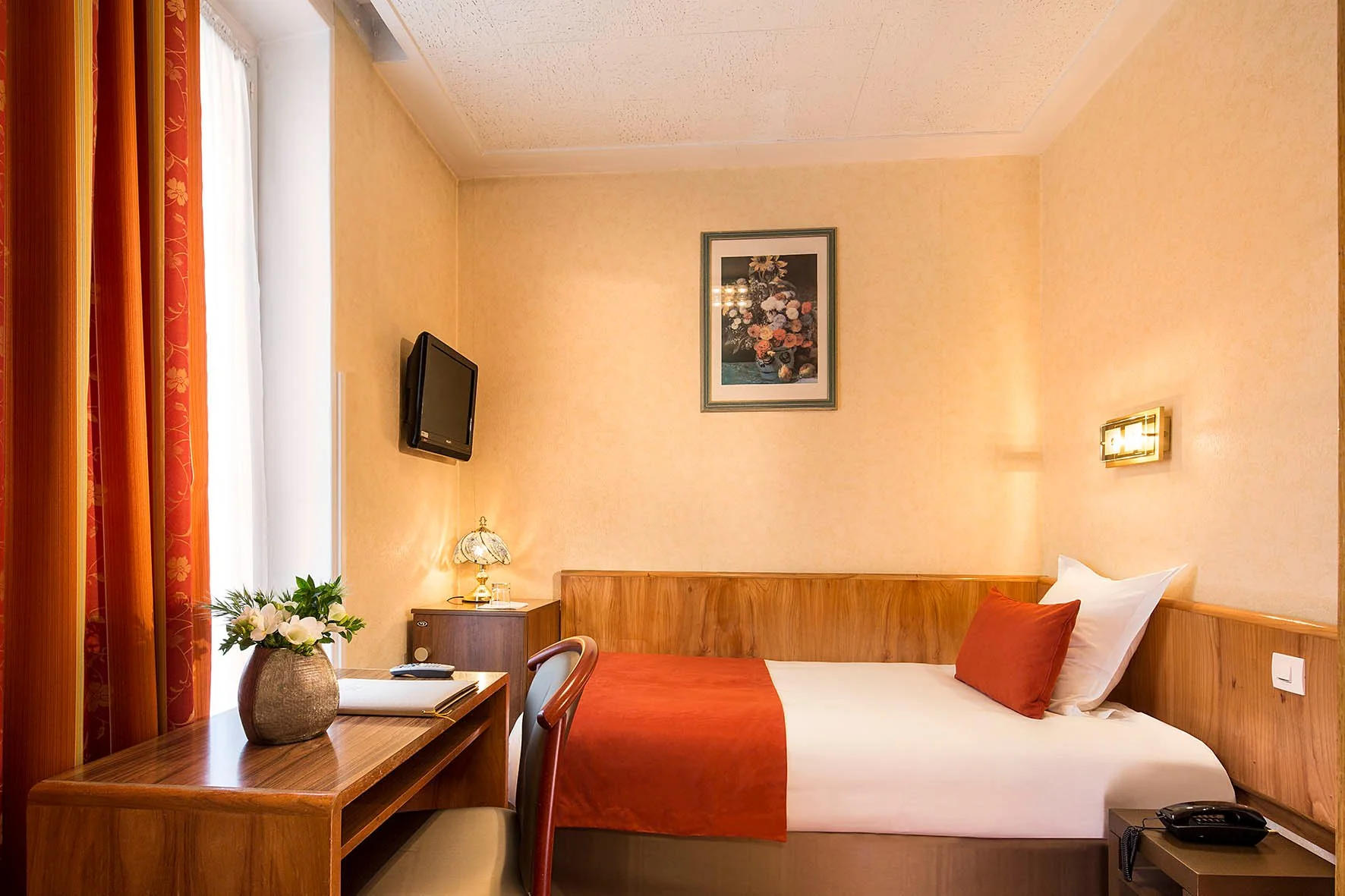 Chambre d'hôtel simple proche gare de Lyon