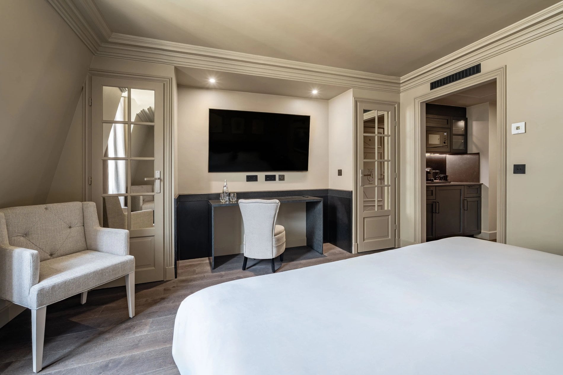 Charming Hotel Room in Paris's 6th arrondissement - Villa d'Estrées Hotel in Saint-Germain-des-Prés, Paris