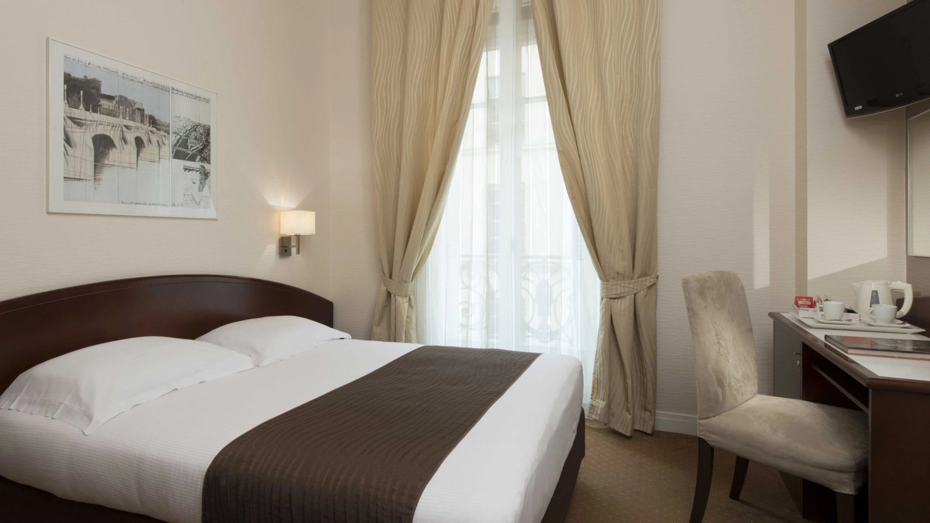 307395e4-4cab-41b9-9425-4d6006672f22